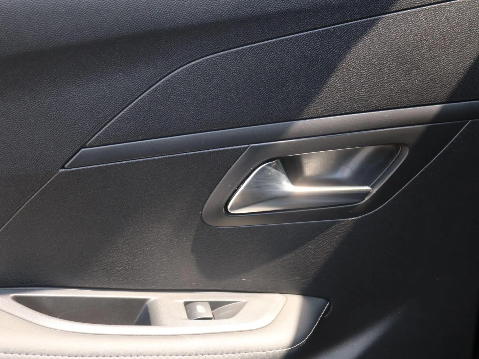 Peugeot 208 Image 28