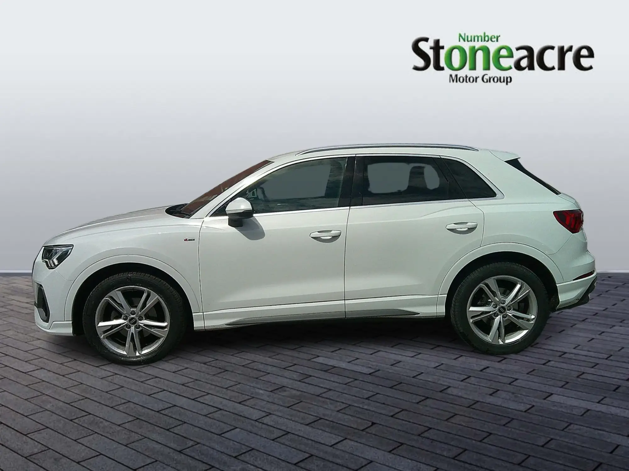 Audi Q3 Image 6