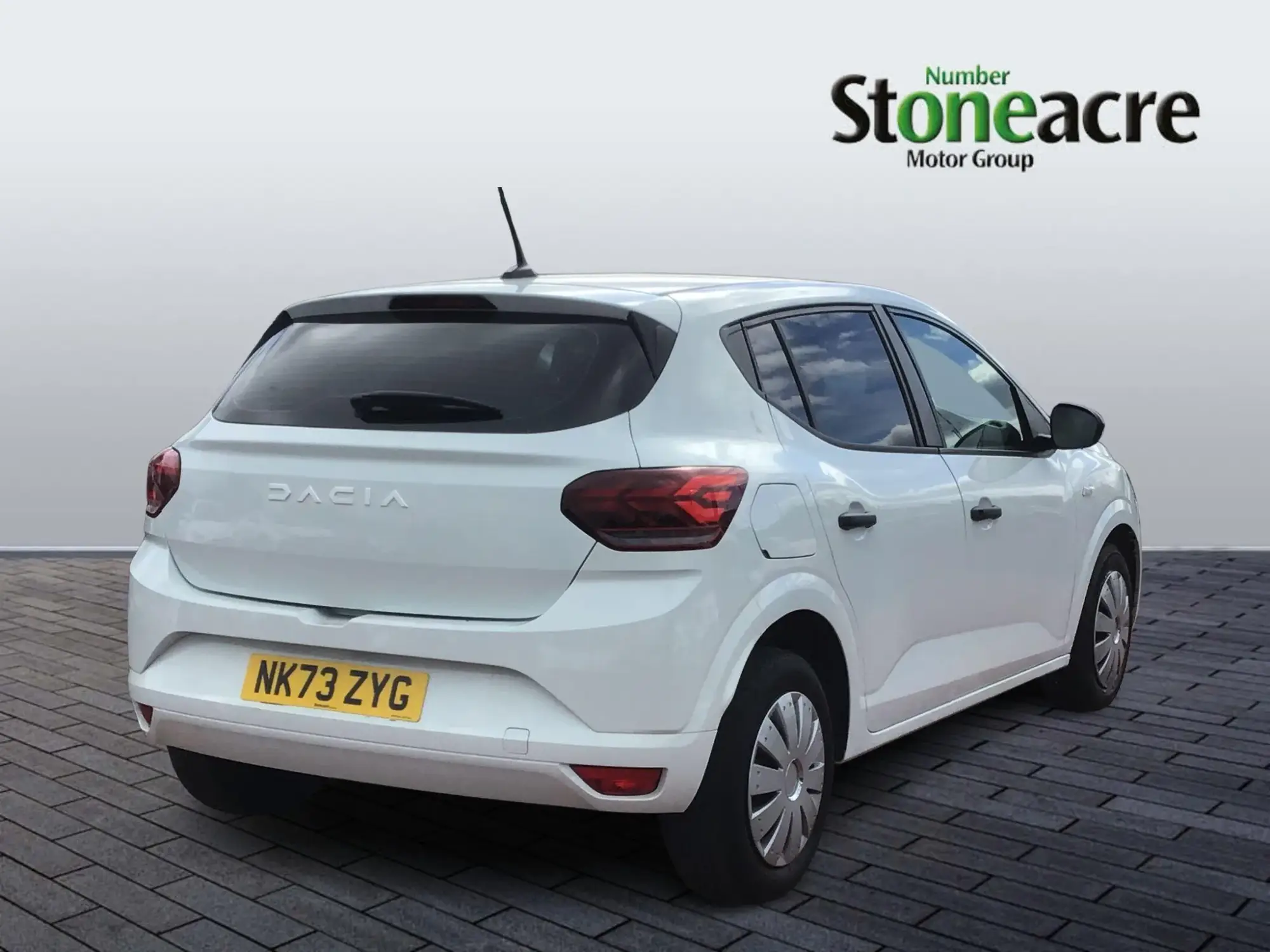 Dacia Sandero 1.0 TCe Essential Euro 6 (s/s) 5dr NK73ZYG Image 3
