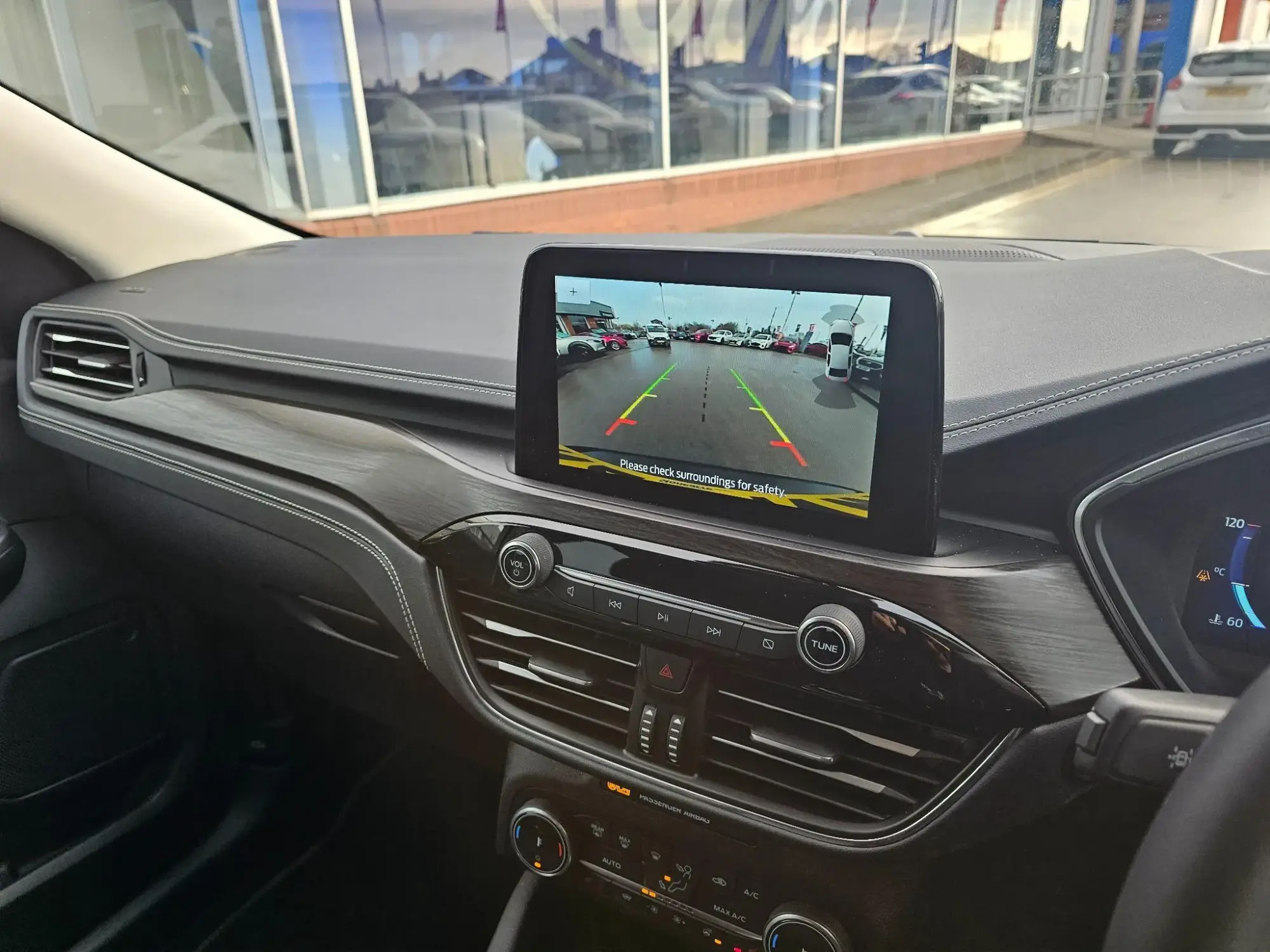Ford Kuga Plug-In Hybrid Image 11 Ford Kuga Plug-In Hybrid Image 11