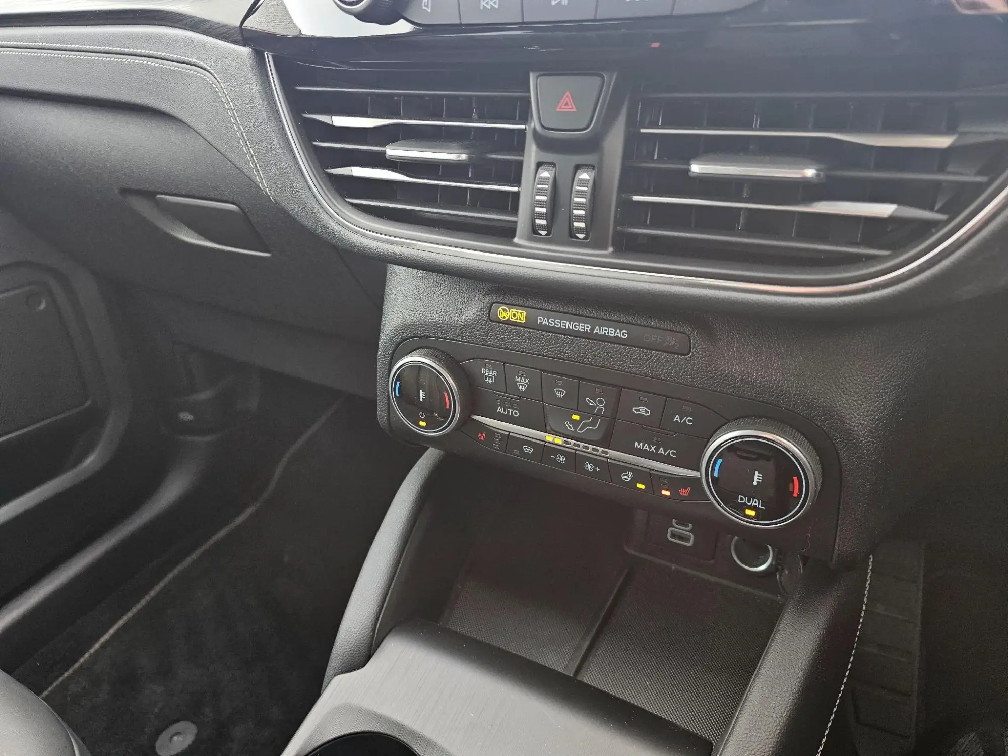 Ford Kuga Plug-In Hybrid Image 16 Ford Kuga Plug-In Hybrid Image 16