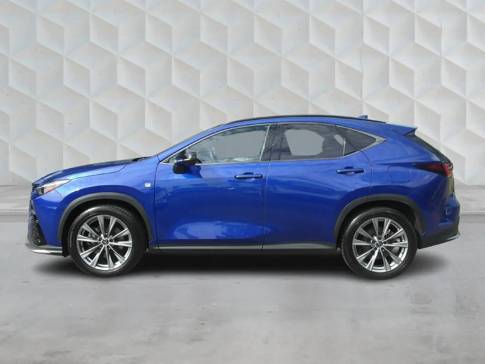 Lexus NX Plug-In Hybrid Image 6 Lexus NX Plug-In Hybrid Image 6