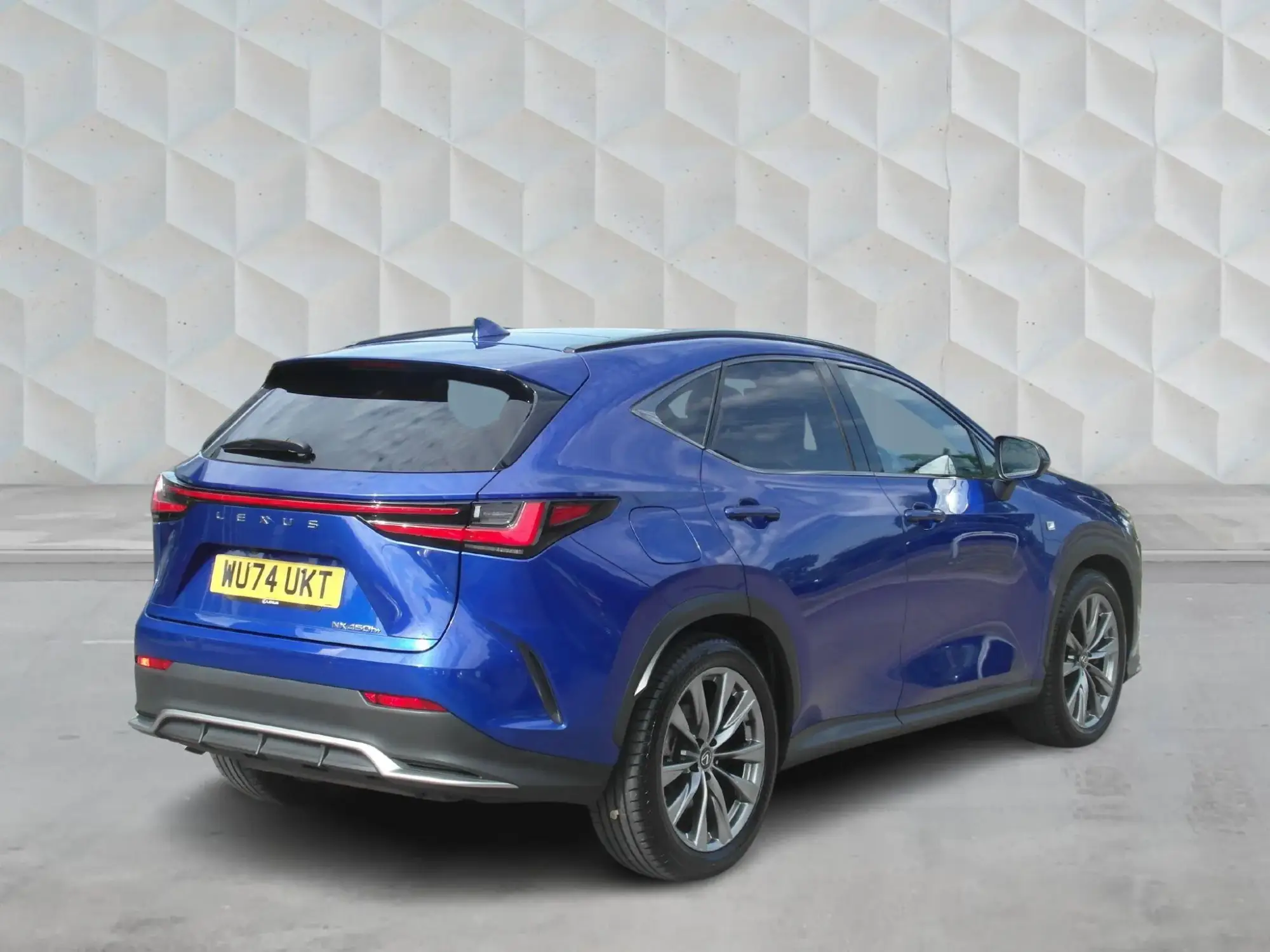 Lexus NX Plug-In Hybrid Image 8 Lexus NX Plug-In Hybrid Image 8