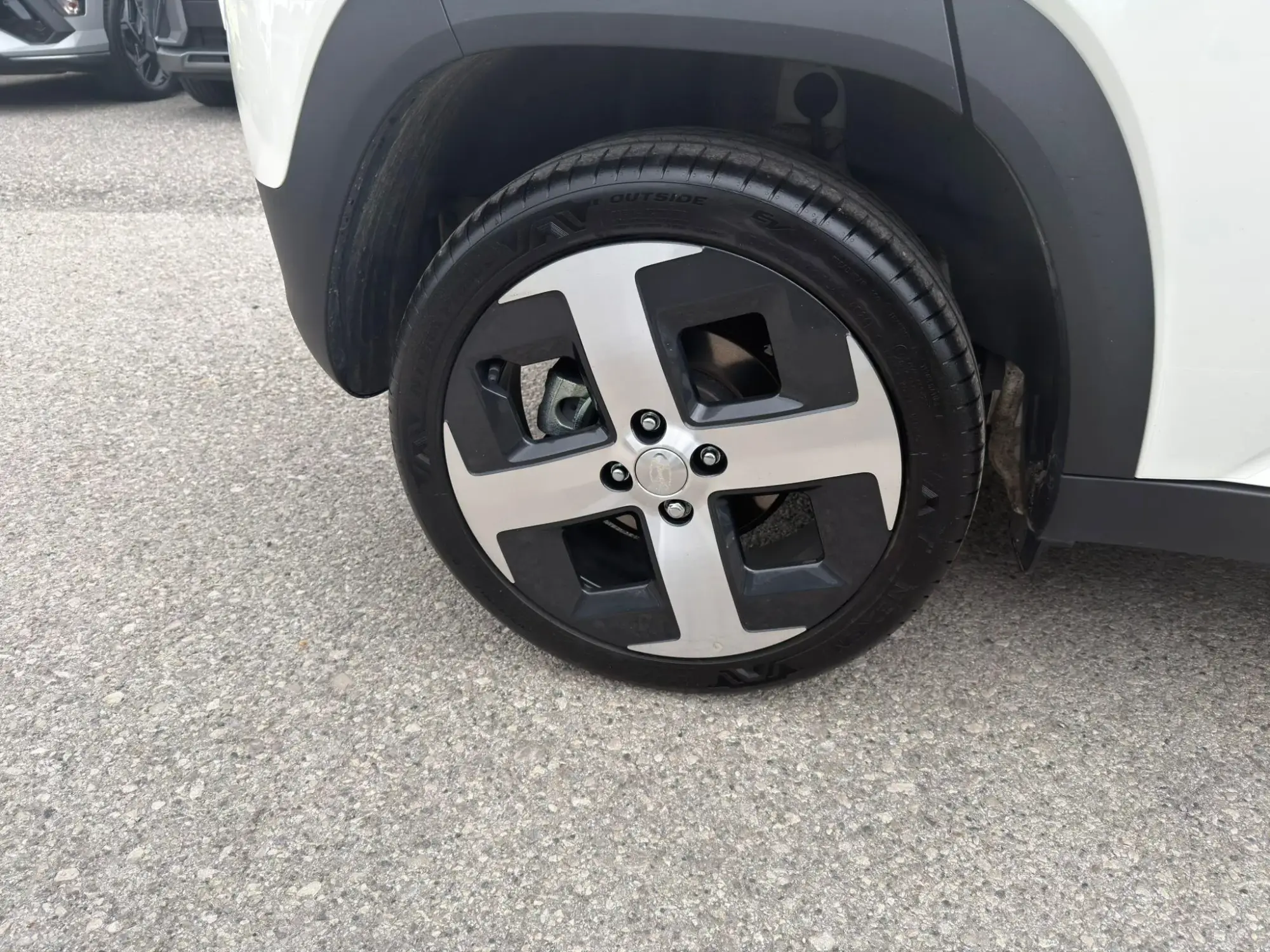 Hyundai INSTER Image 12