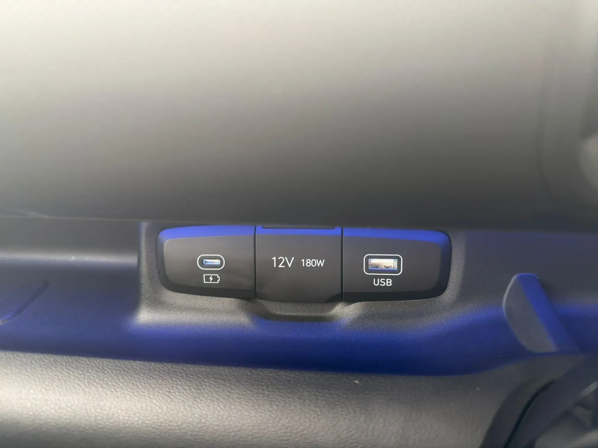 Hyundai INSTER Image 30