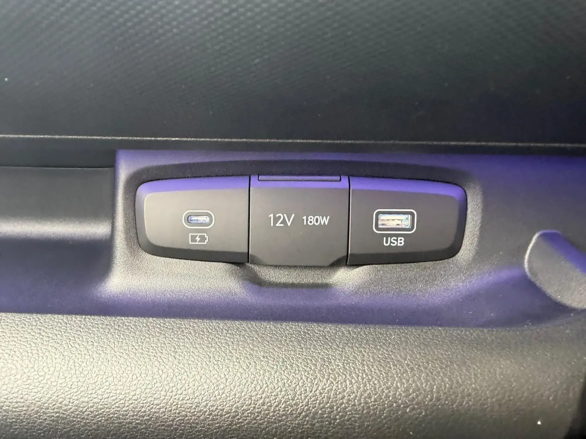 Hyundai INSTER Image 22