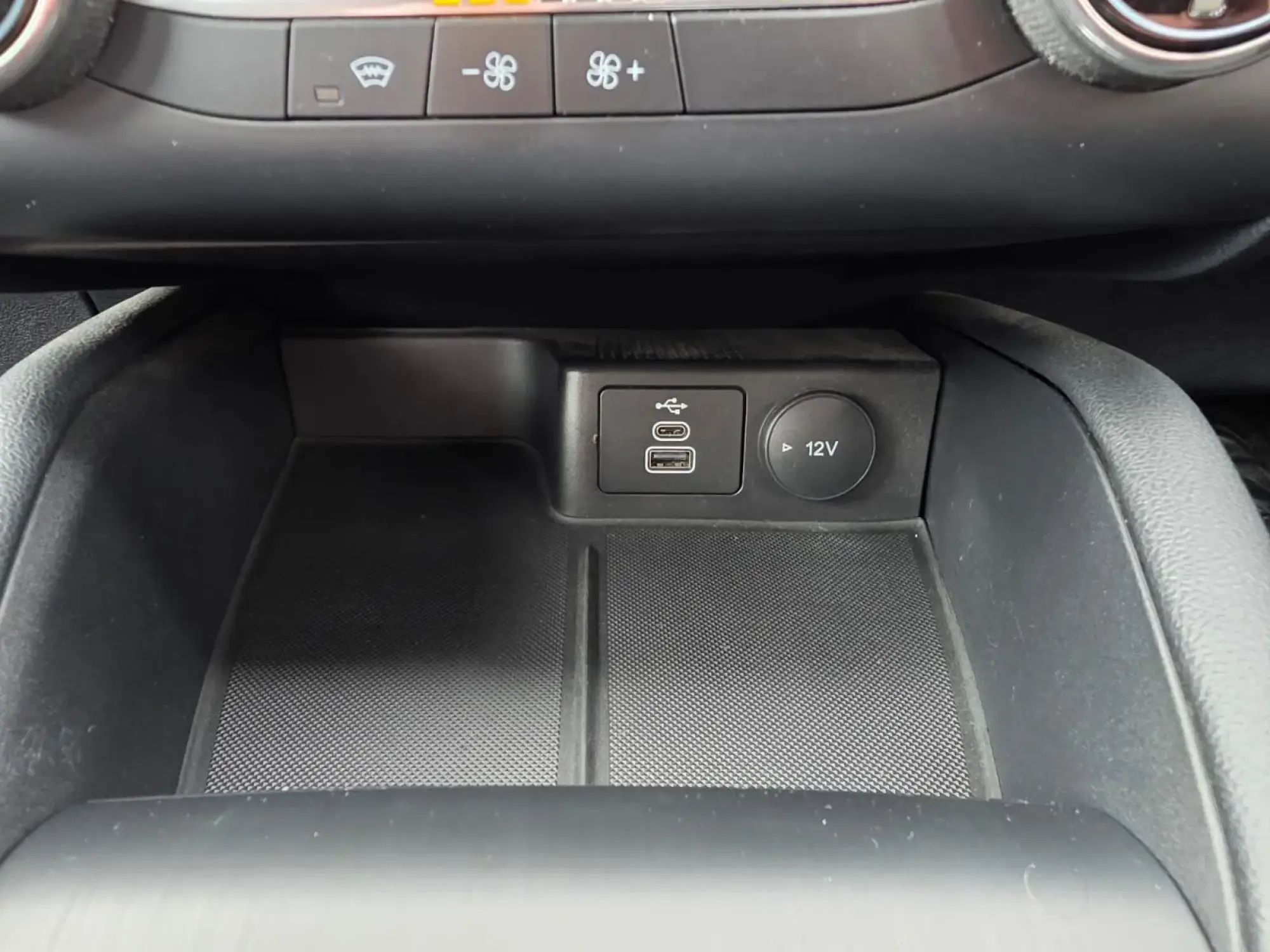 Ford Kuga Image 28 Ford Kuga Image 28