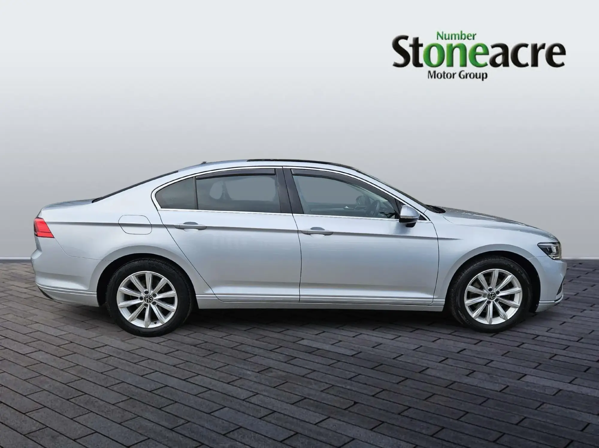 Volkswagen Passat 1.5 TSI EVO SEL Euro 6 (s/s) 4dr SL71ZZE Image 2