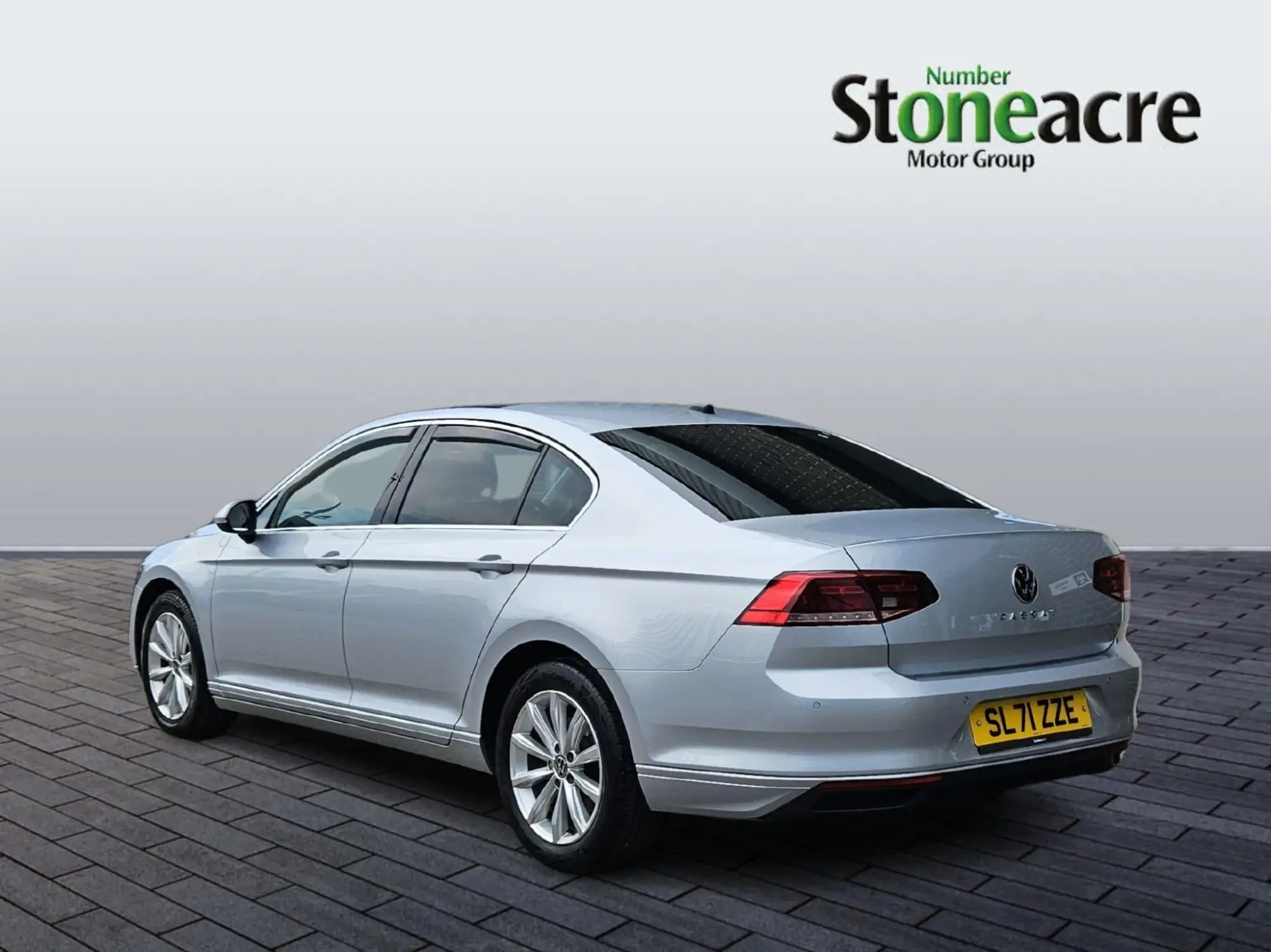 Volkswagen Passat Image 5