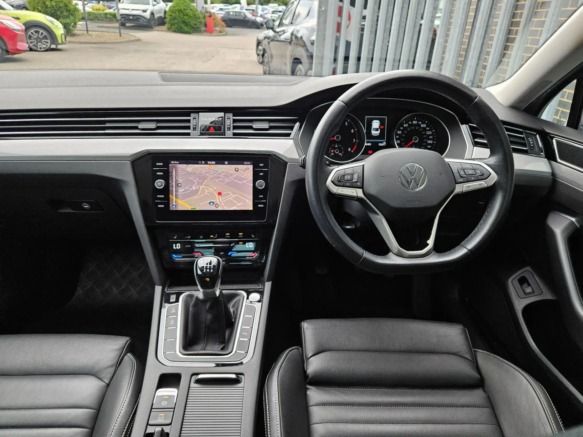Volkswagen Passat Image 12