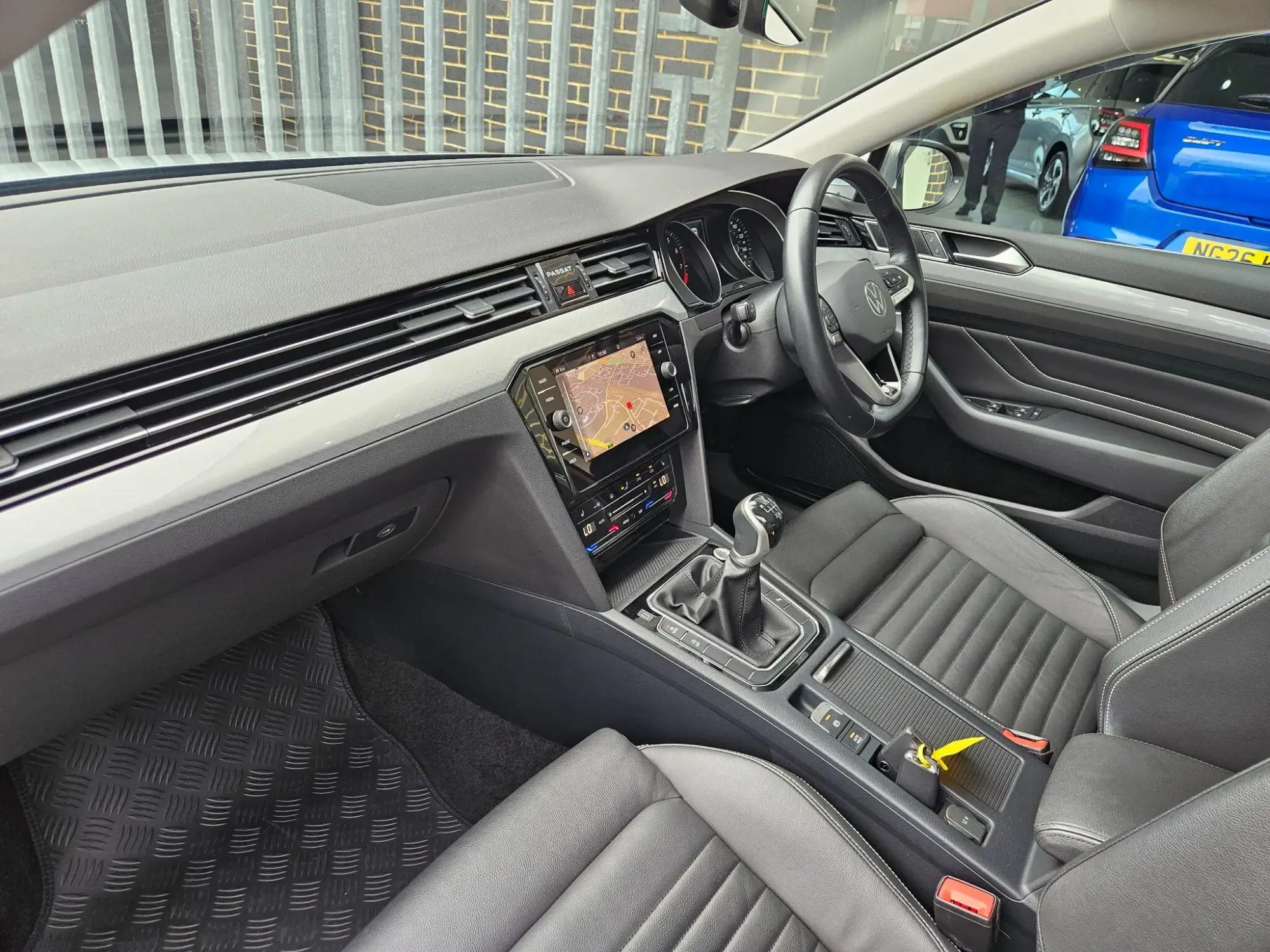 Volkswagen Passat Image 13