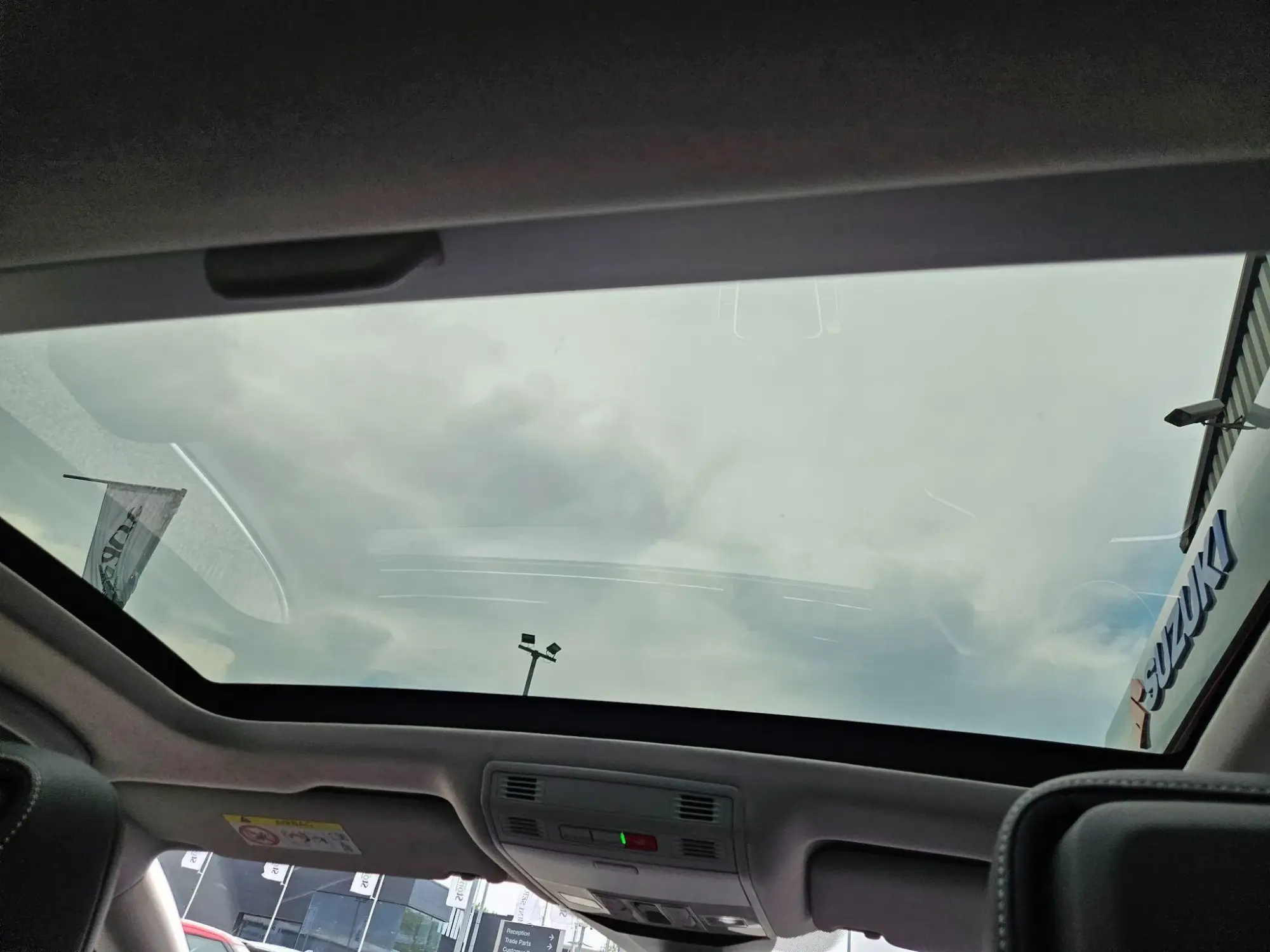Volkswagen Passat Image 19