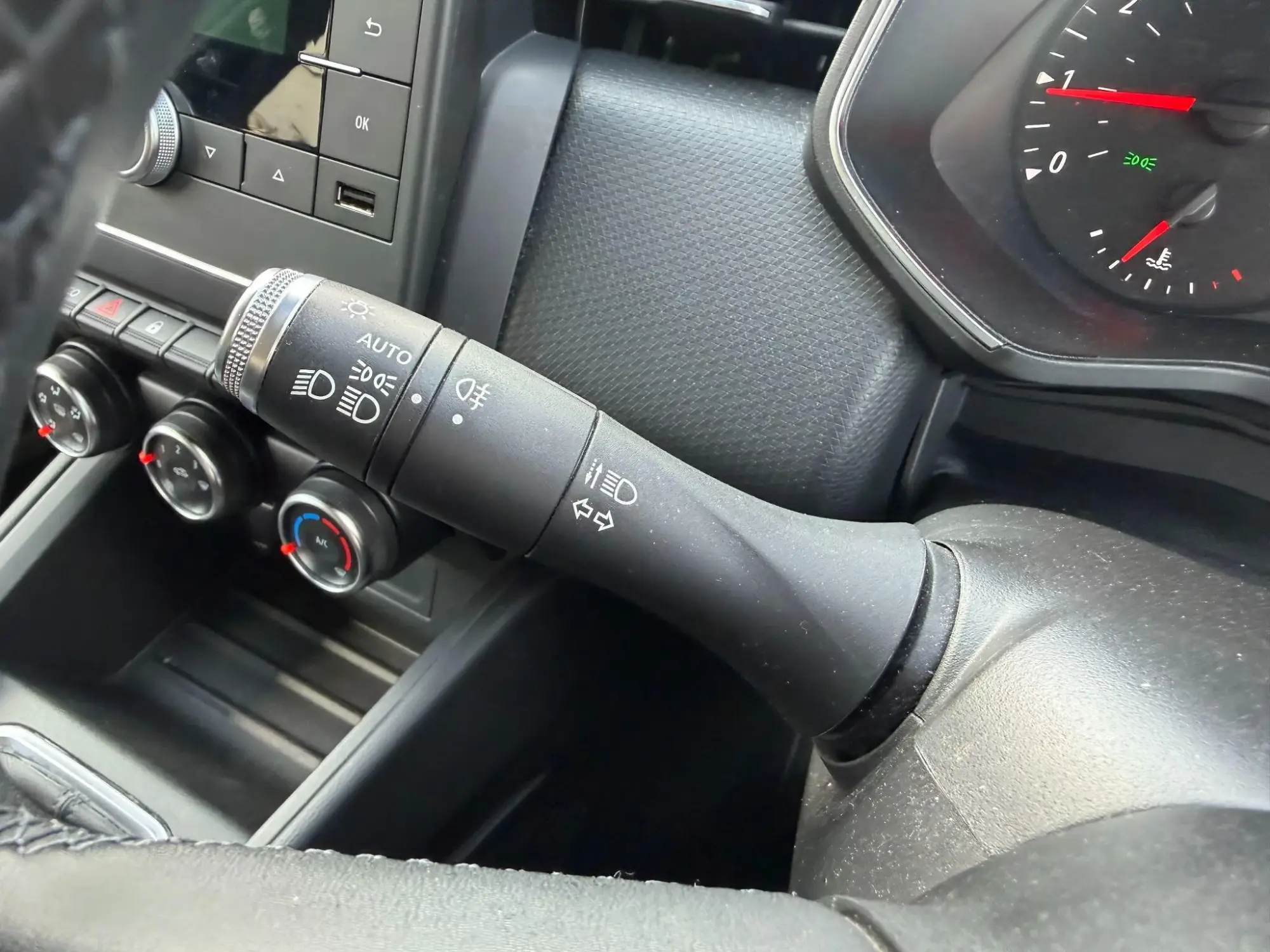 Renault Clio Image 19