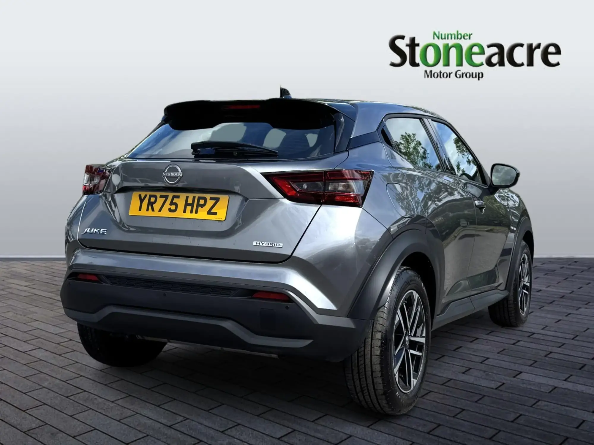 Nissan Juke Hybrid Image 3