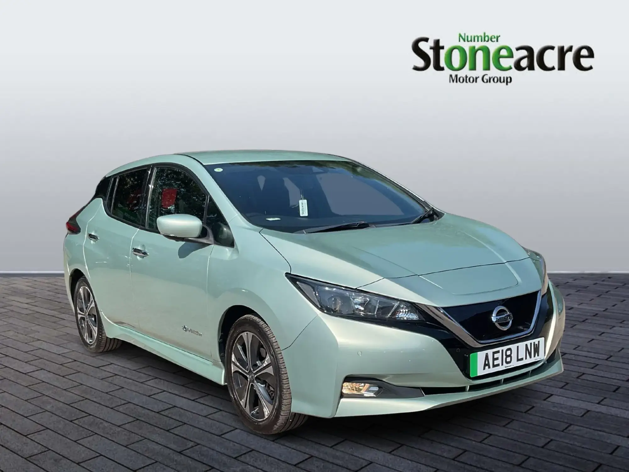 Nissan LEAF Image 1 Nissan LEAF Image 1