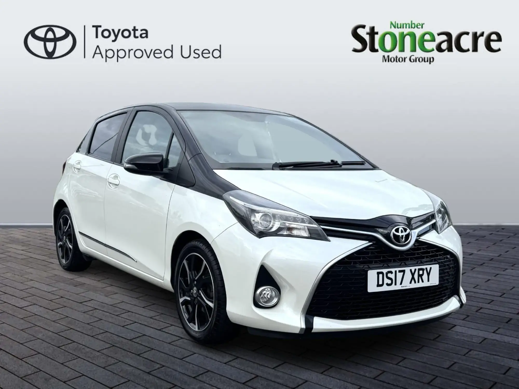 2017 TOYOTA YARIS 1.33 VVT I DESIGN 5DR DS17XRY 47,987 MILES PETROL MANUAL 5 DOORS... photo