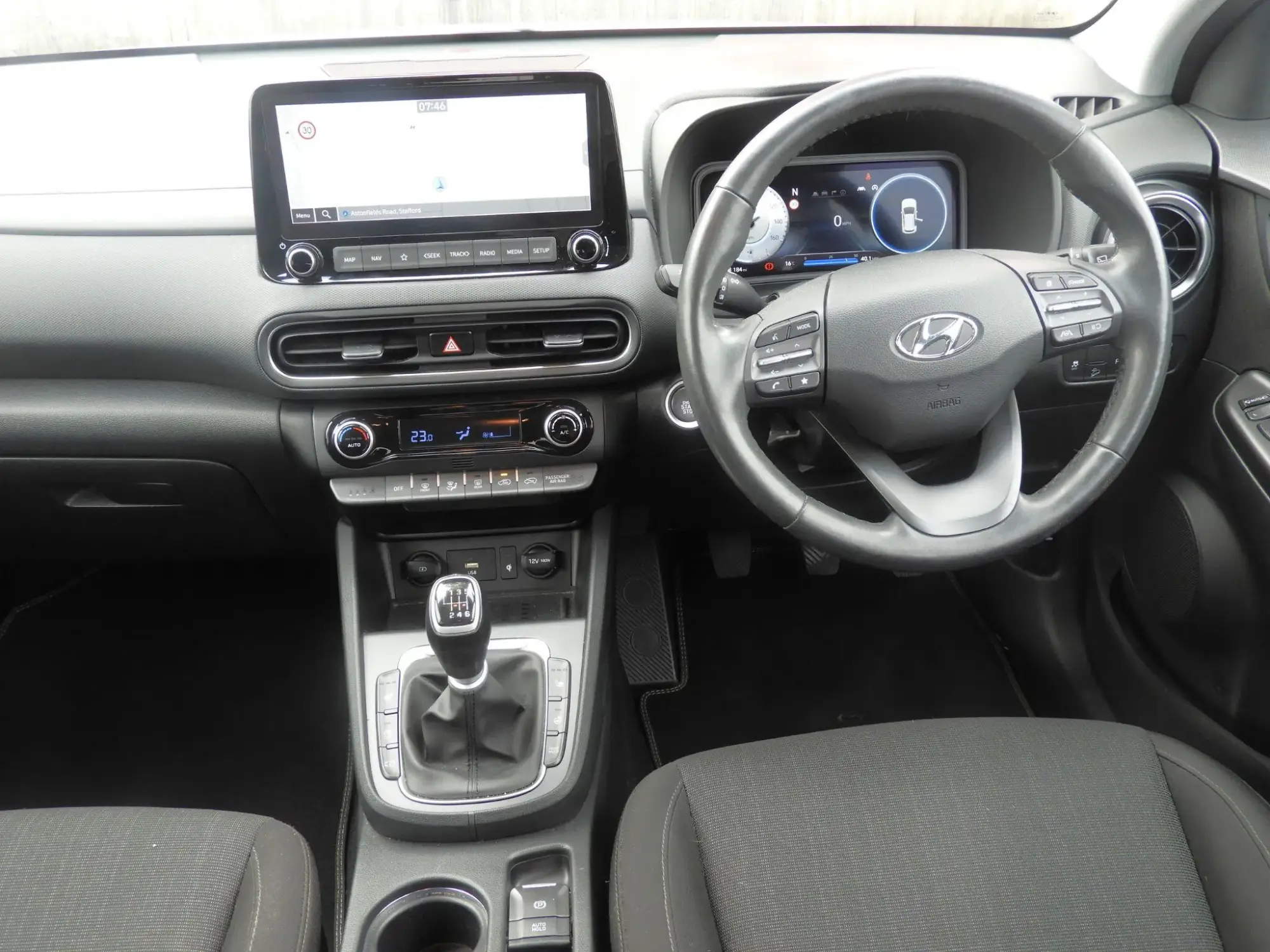 Hyundai KONA Image 2