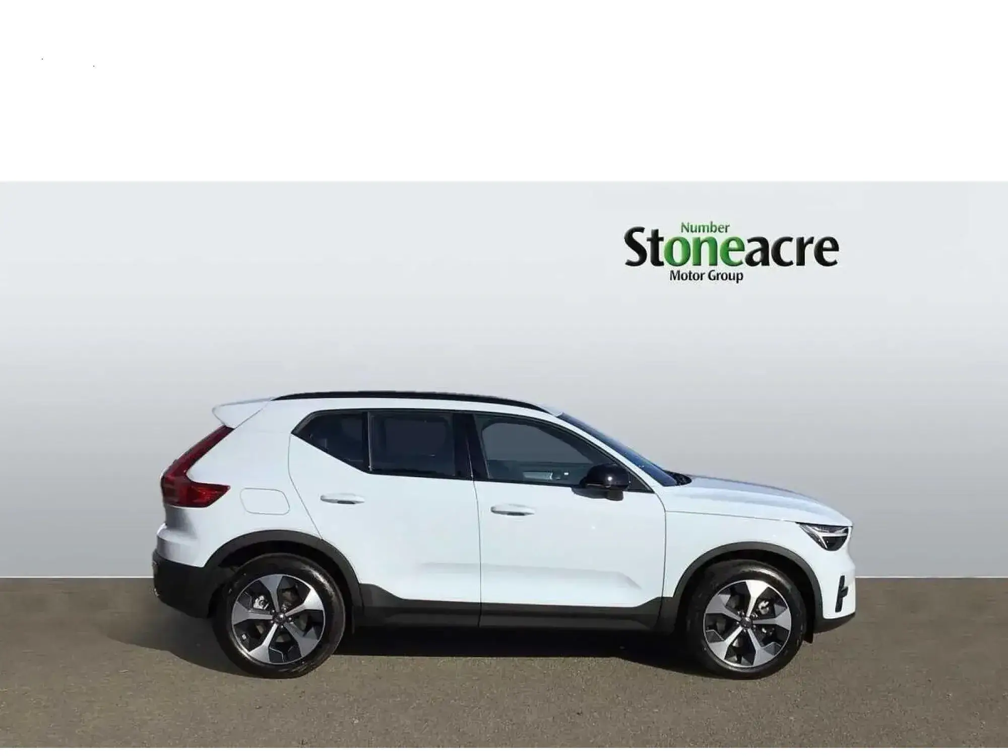 Volvo XC40 Image 2