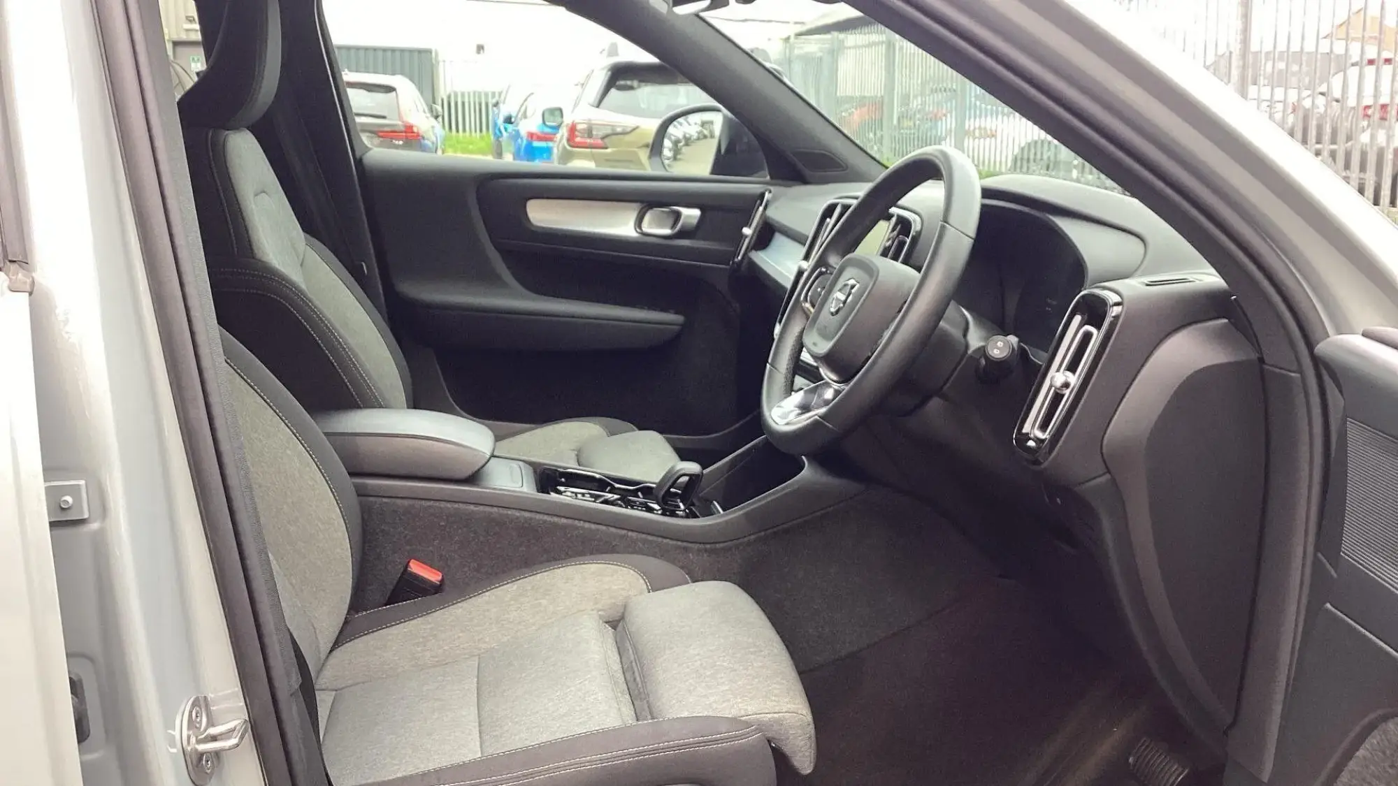 Volvo XC40 Image 12