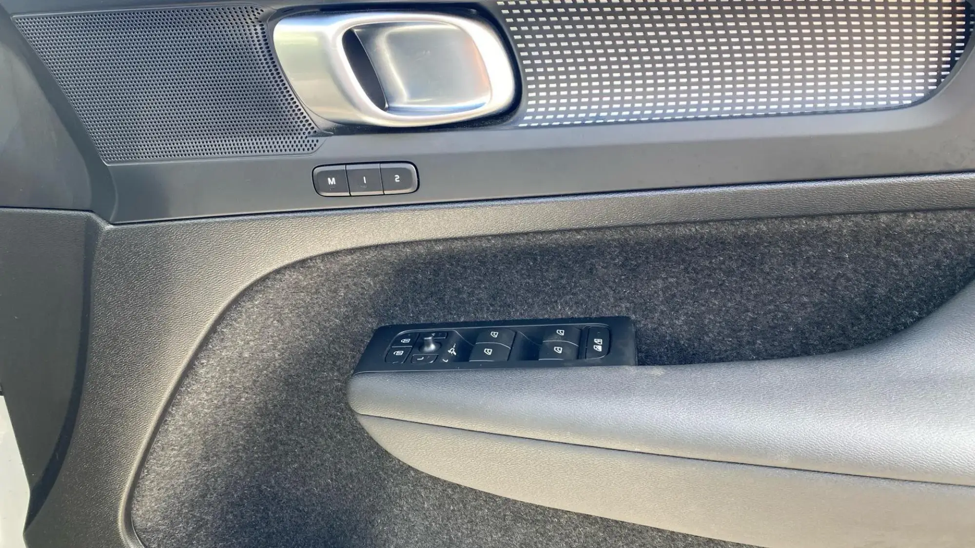Volvo XC40 Image 17