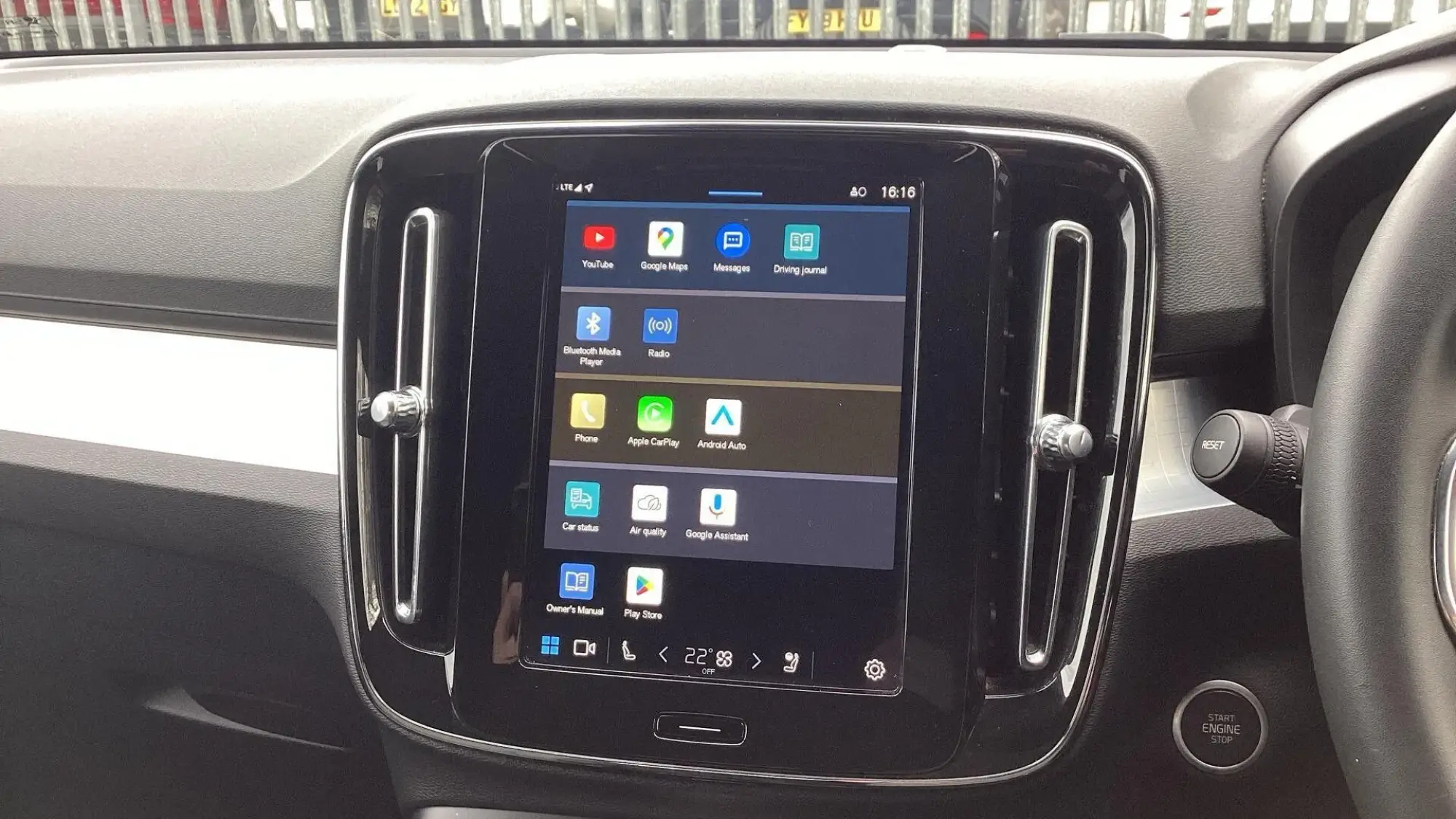 Volvo XC40 Image 32