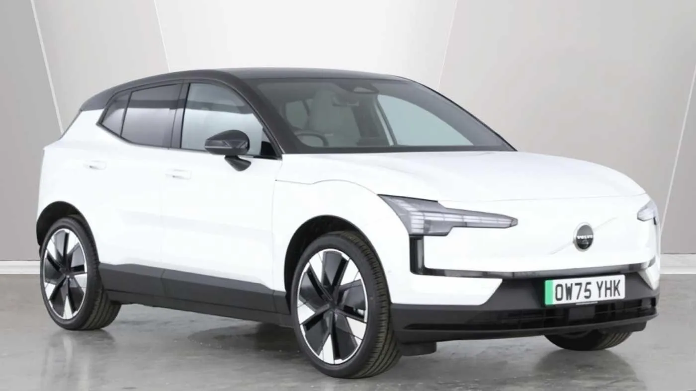 Volvo EX30 undefined Single Motor Extended Range 69kWh Ultra Auto 5dr