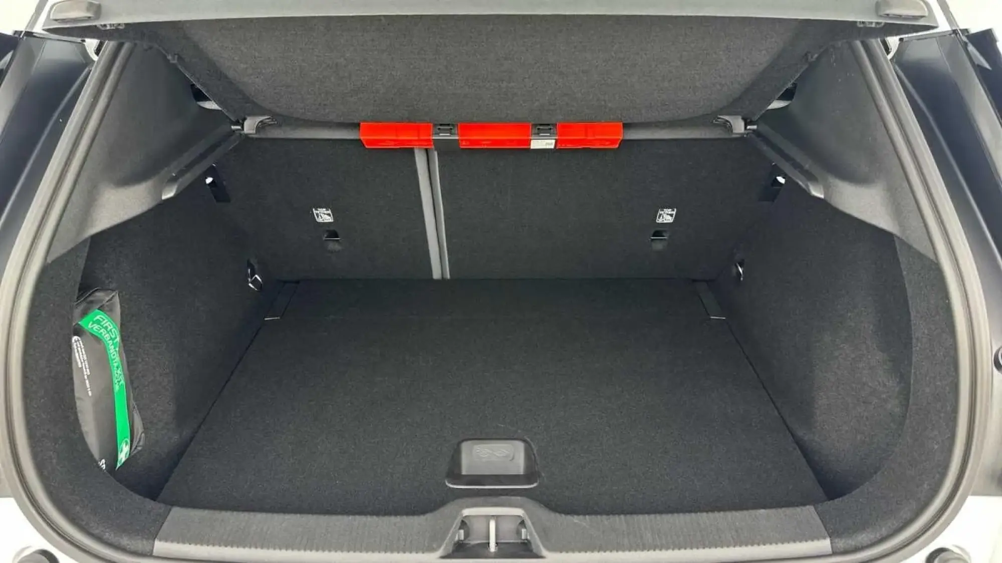 Volvo EX30 Image 14