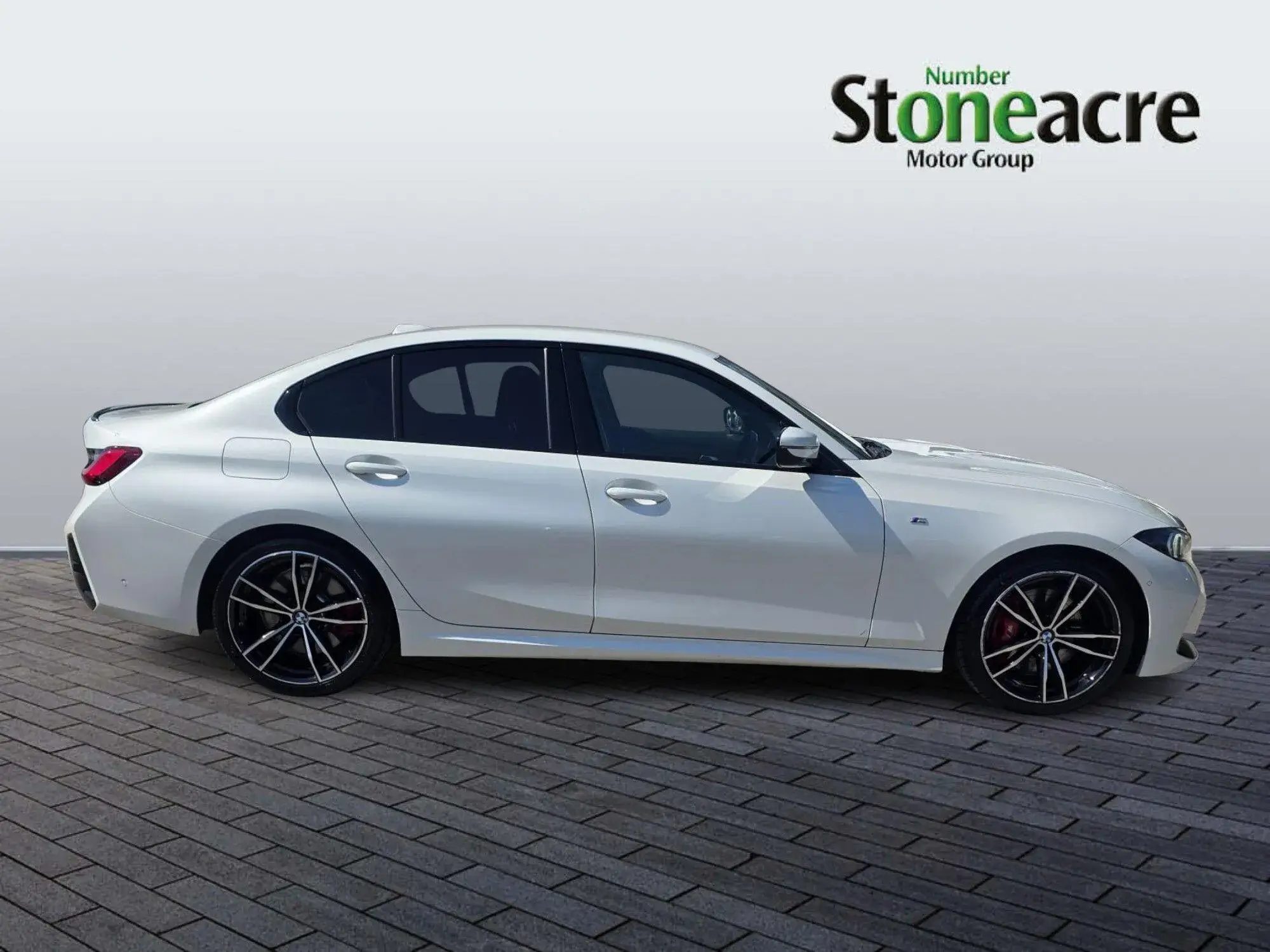 BMW 3 Series Image 7 BMW 3 Series Image 7
