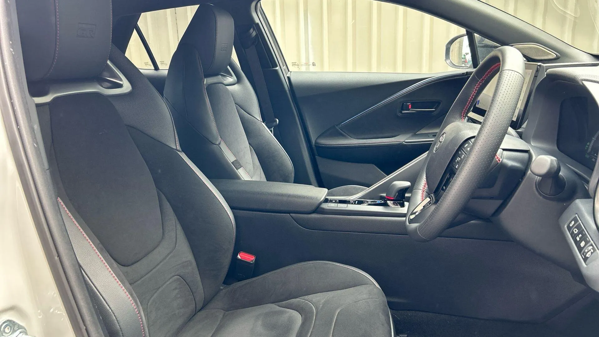 TOYOTA C HR PLUG IN HYBRID 2.0 VVT H 13.6 KWH GR SPORT CVT EURO...