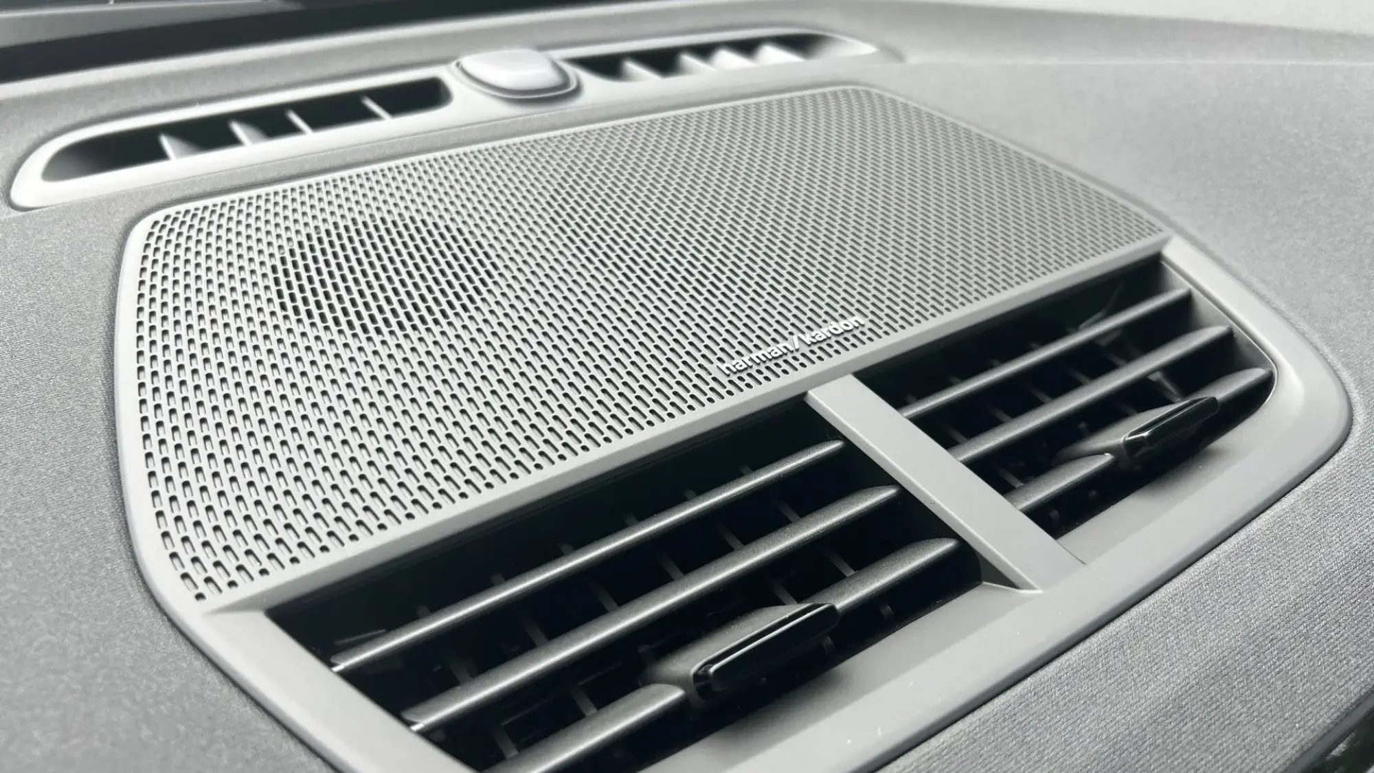 Polestar 2 Image 26