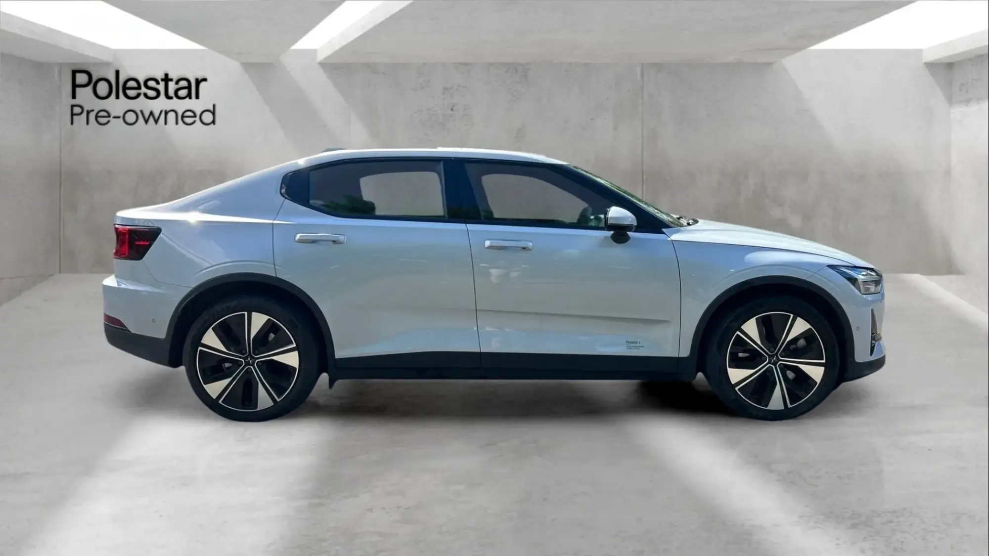 Polestar 2 Single Motor 78kWh Long Range Fastback Auto FWD 5dr OV73GYR Image 2