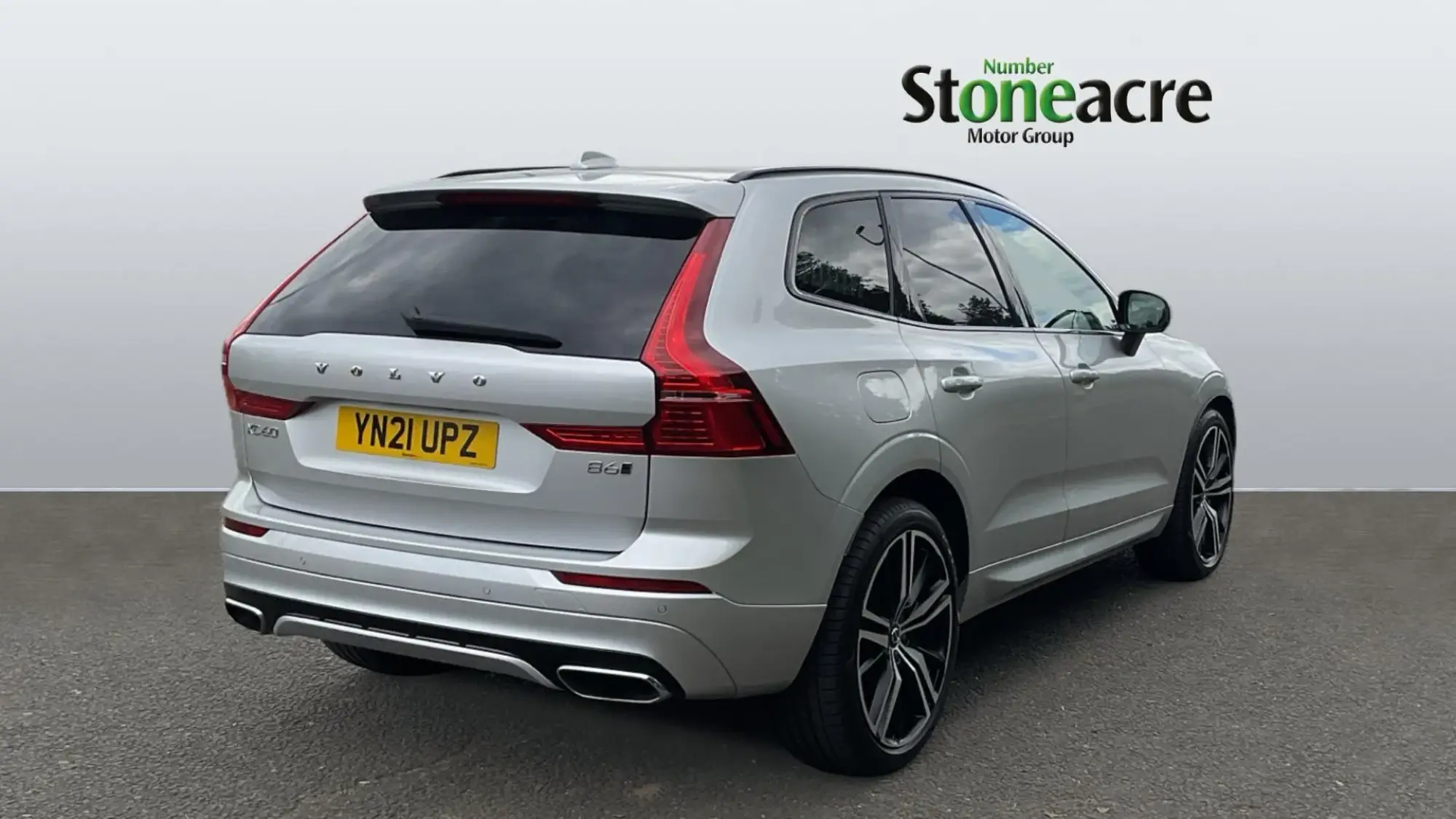 Volvo XC60 R-Design Pro, B6 AWD mild hybrid YN21UPZ Image 2