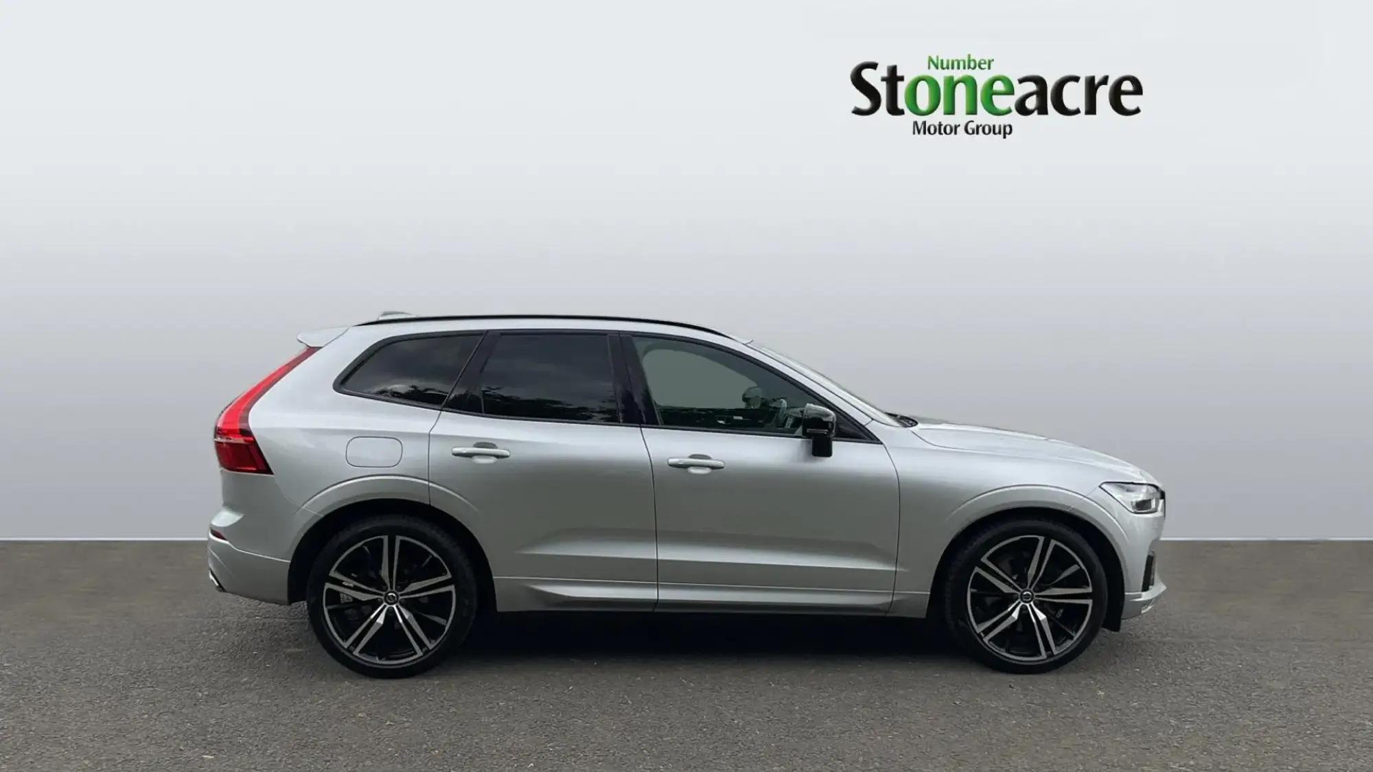 Volvo XC60 R-Design Pro, B6 AWD mild hybrid YN21UPZ Image 3