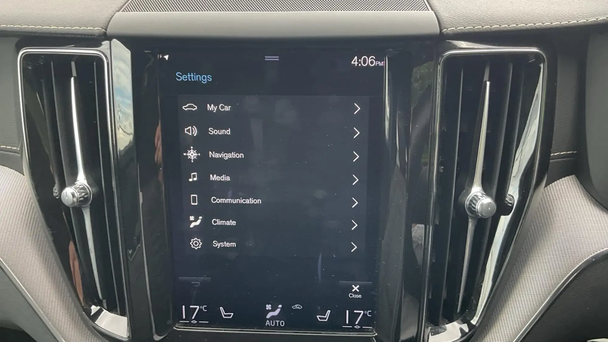 Volvo XC60 Image 17