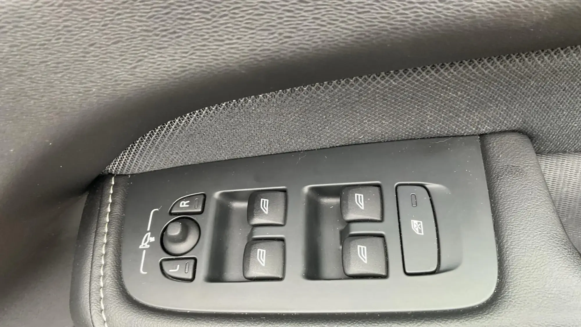 Volvo XC60 Image 24