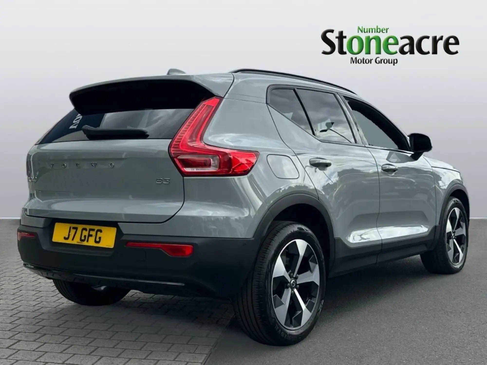 Volvo XC40 Image 2