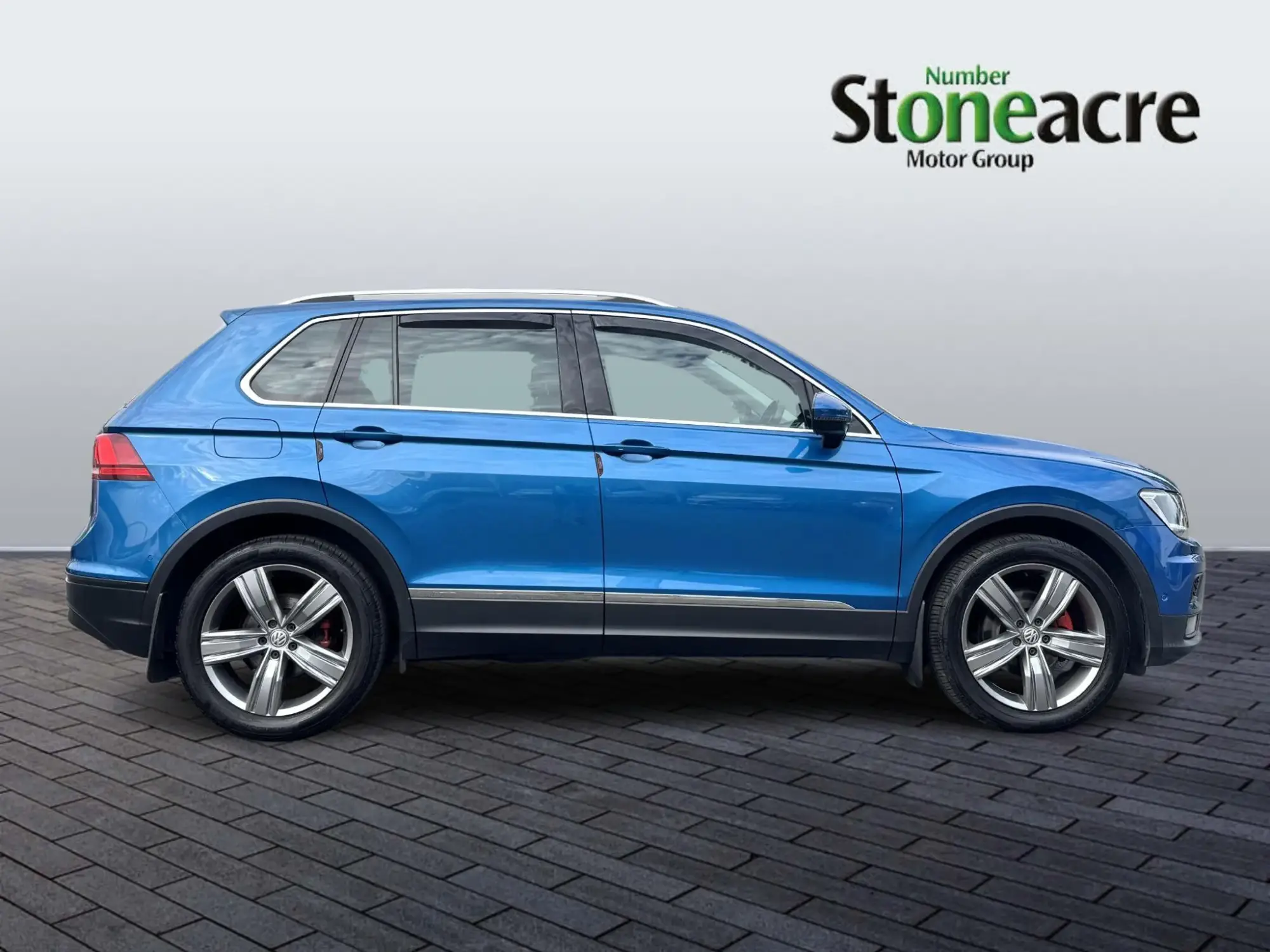 Volkswagen Tiguan 2.0 TDI Match DSG Euro 6 (s/s) 5dr FV19JVF Image 2