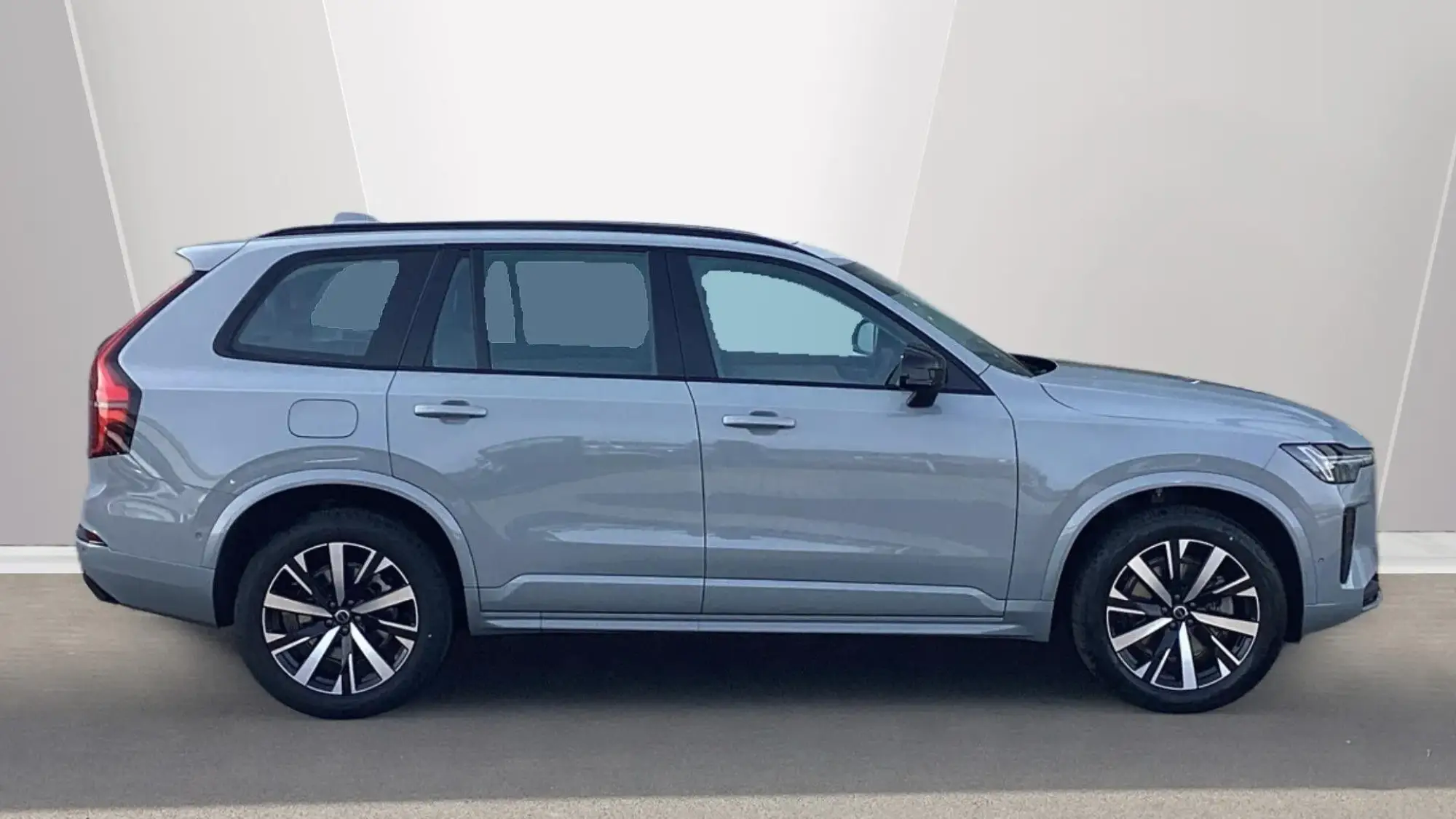 Volvo XC90 2.0 B5 MHEV Plus Auto 4WD Euro 6 (s/s) 5dr YT26WXG Image 3