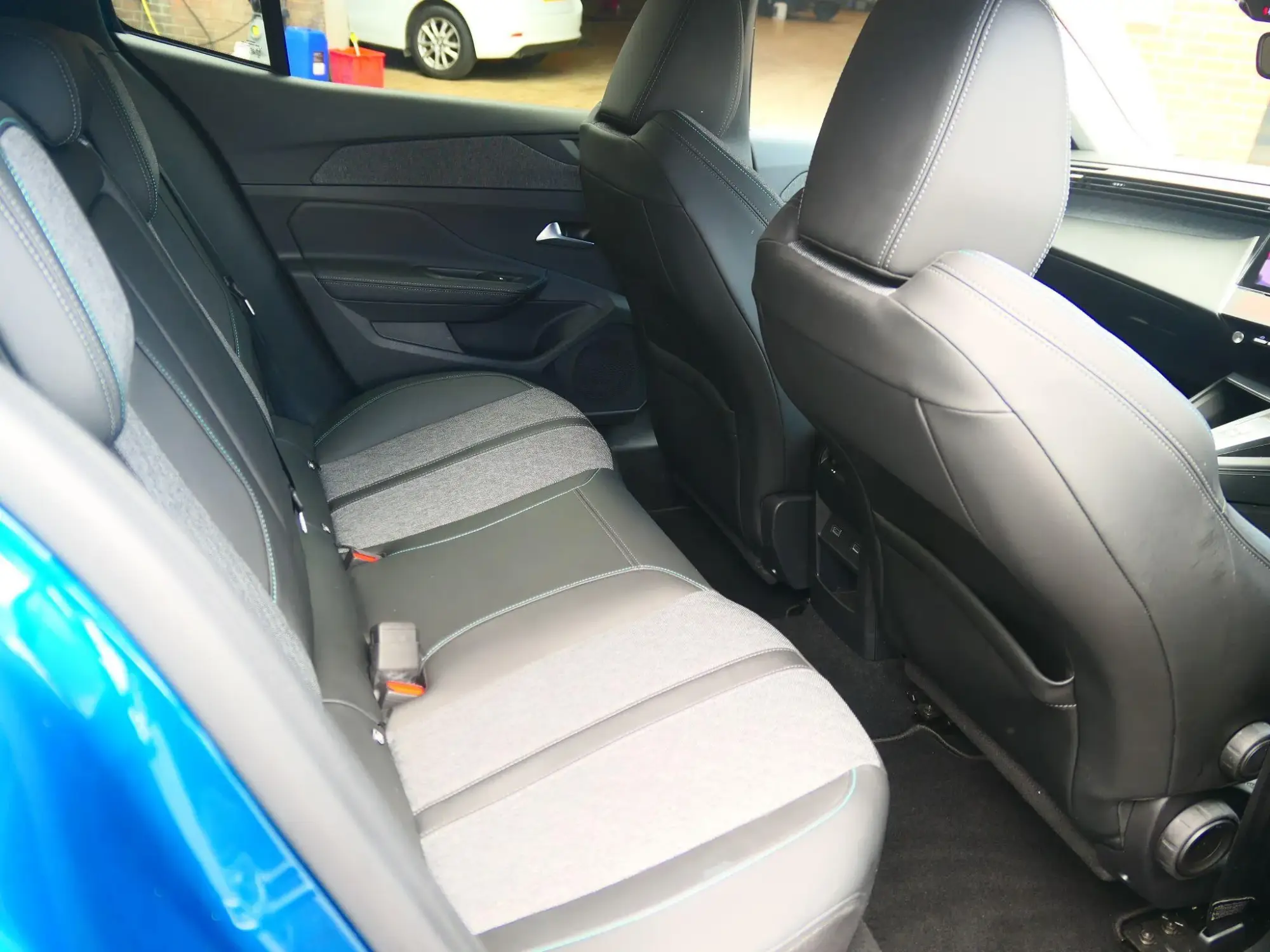 Peugeot 408 Image 12 Peugeot 408 Image 12
