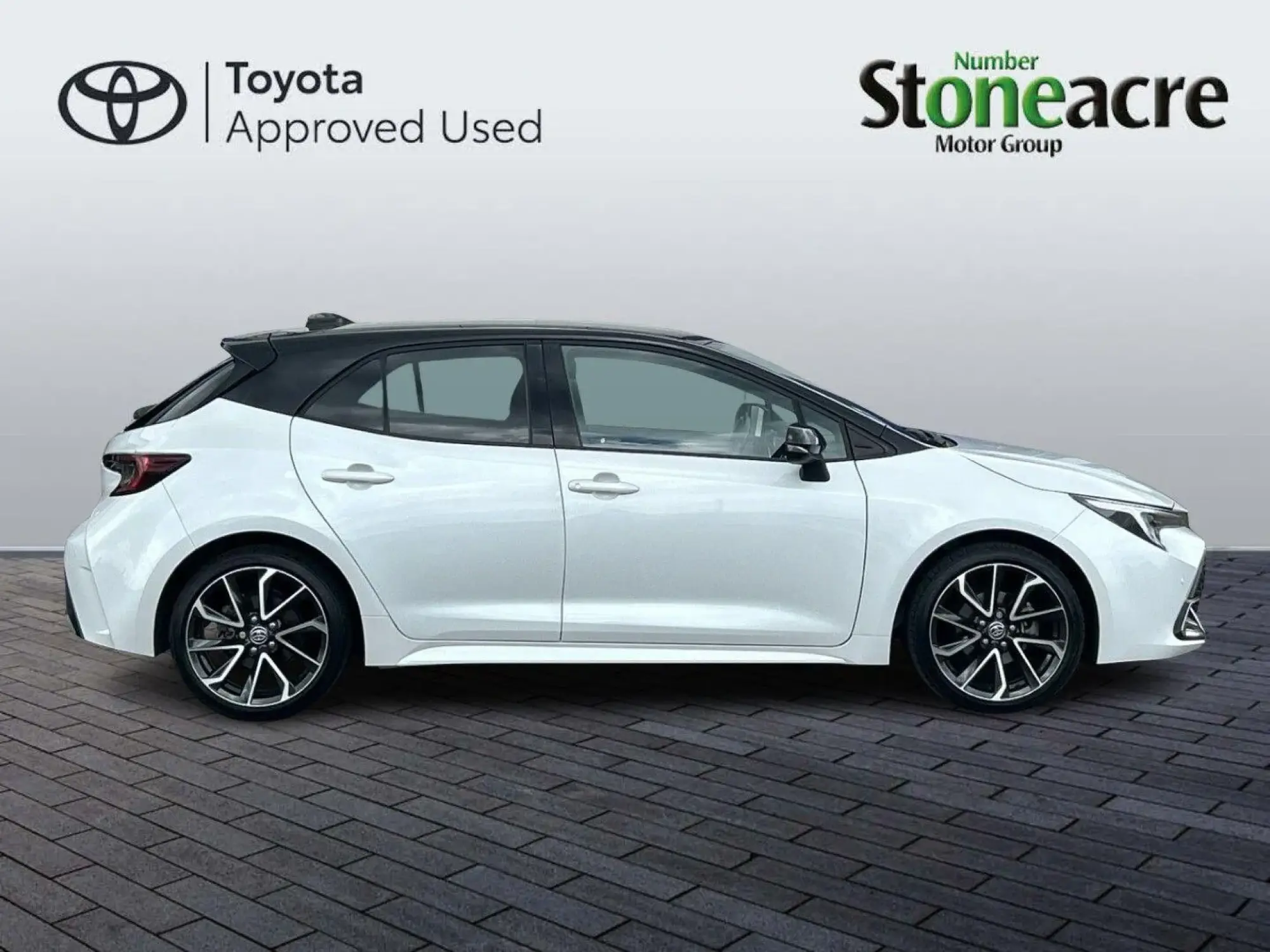 Toyota Corolla Hatchback Image 2 Toyota Corolla Hatchback Image 2