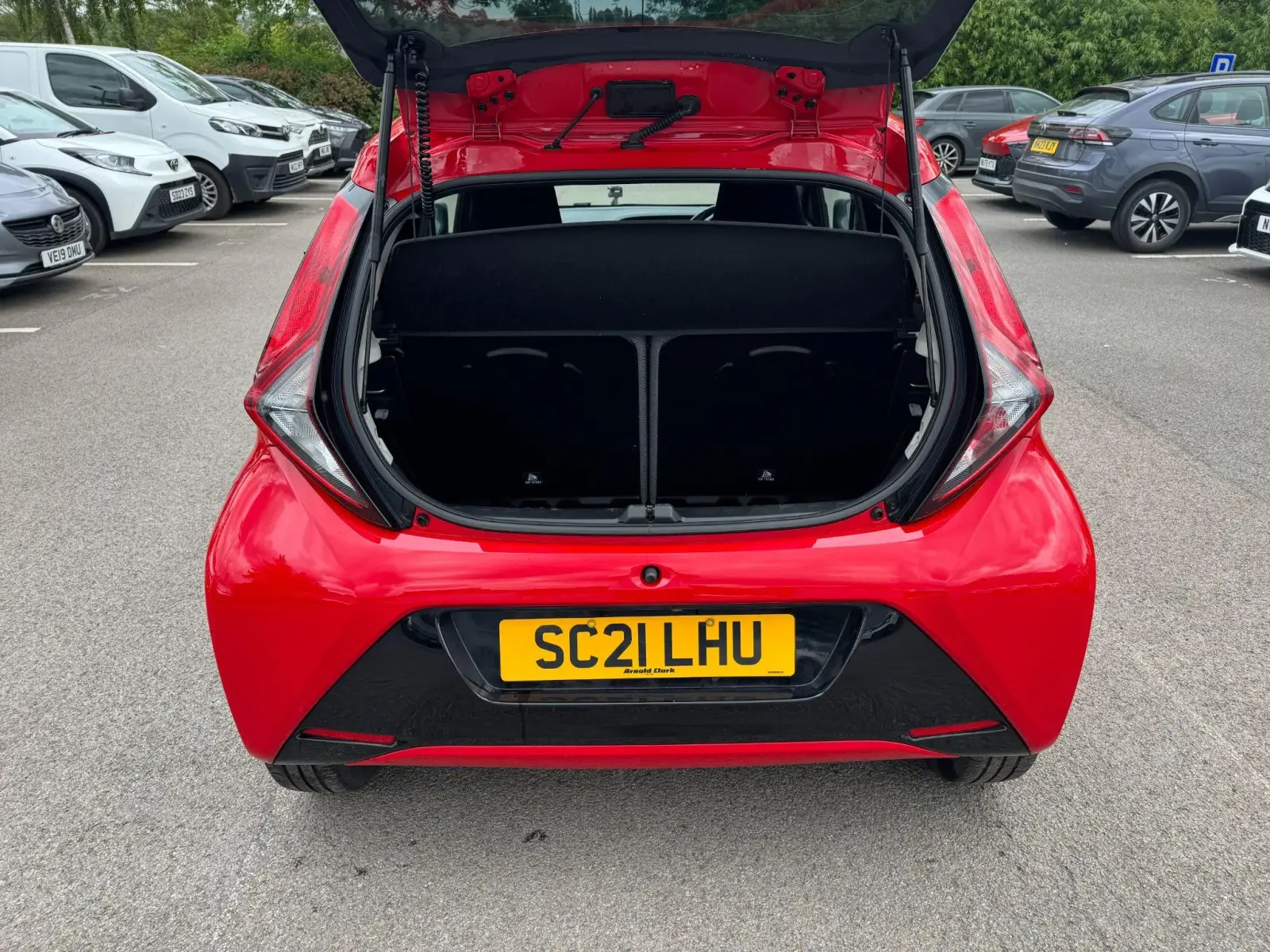 TOYOTA AYGO 1.0 VVT I X TREND TSS 5DR X SHIFT SC21LHU 31,941 MILES...