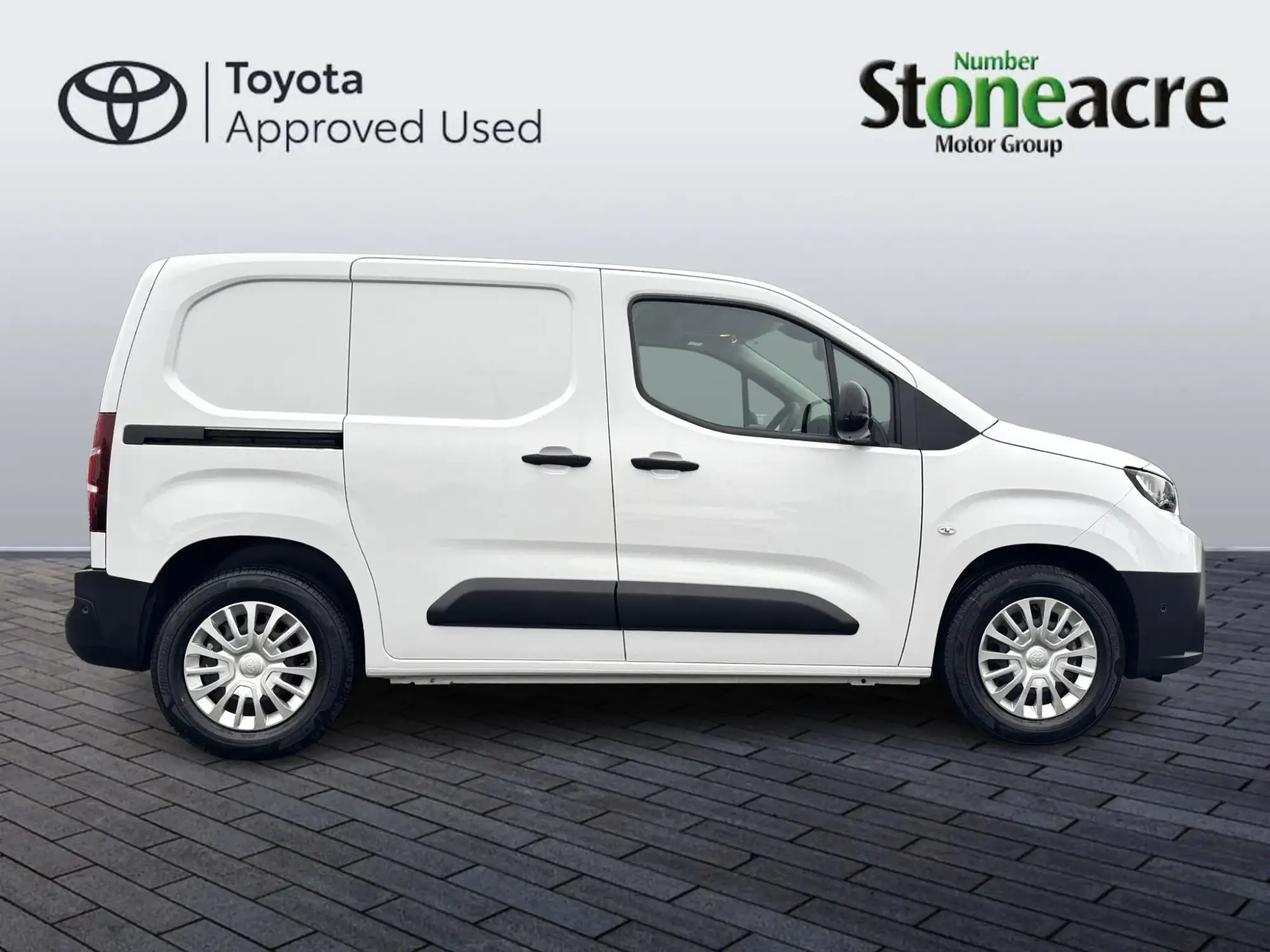 Toyota Proace City 50kWh Icon Long Panel Van Auto LWB 6dr NV26CMY Image 2