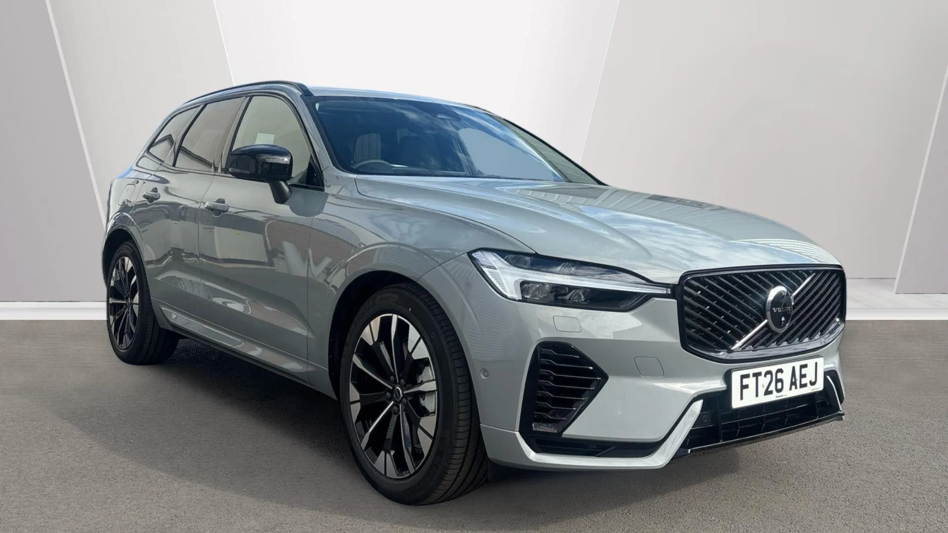 Volvo XC60 listing photo