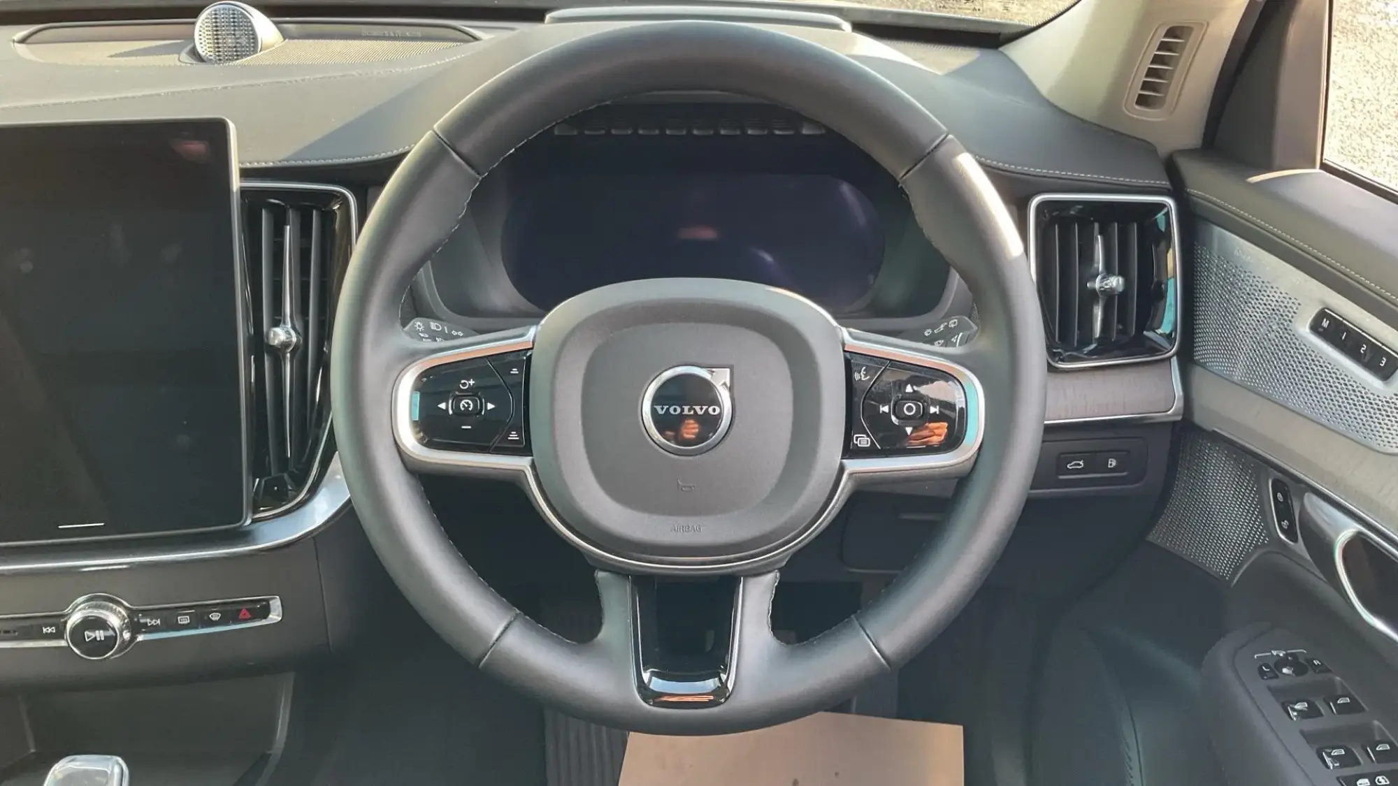 Volvo XC90 Plug-In Hybrid Image 10 Volvo XC90 Plug-In Hybrid Image 10