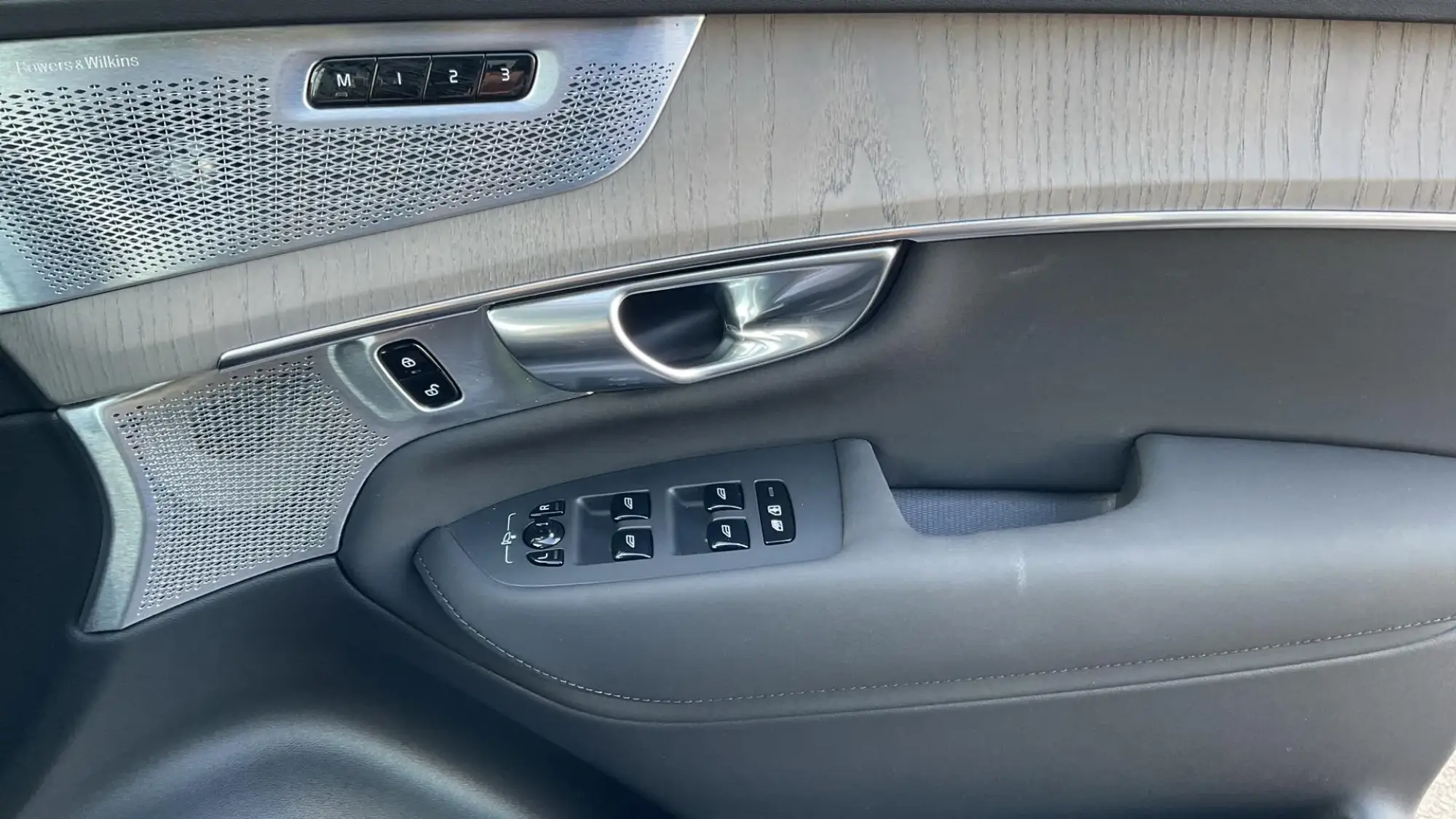 Volvo XC90 Plug-In Hybrid Image 29 Volvo XC90 Plug-In Hybrid Image 29