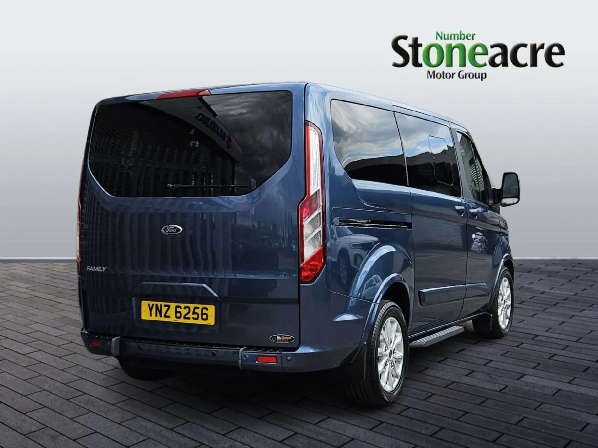 Ford Tourneo Custom 2.0 310 EcoBlue Titanium Auto L1 Euro 6 (s/s) 5dr YNZ6256 Image 3