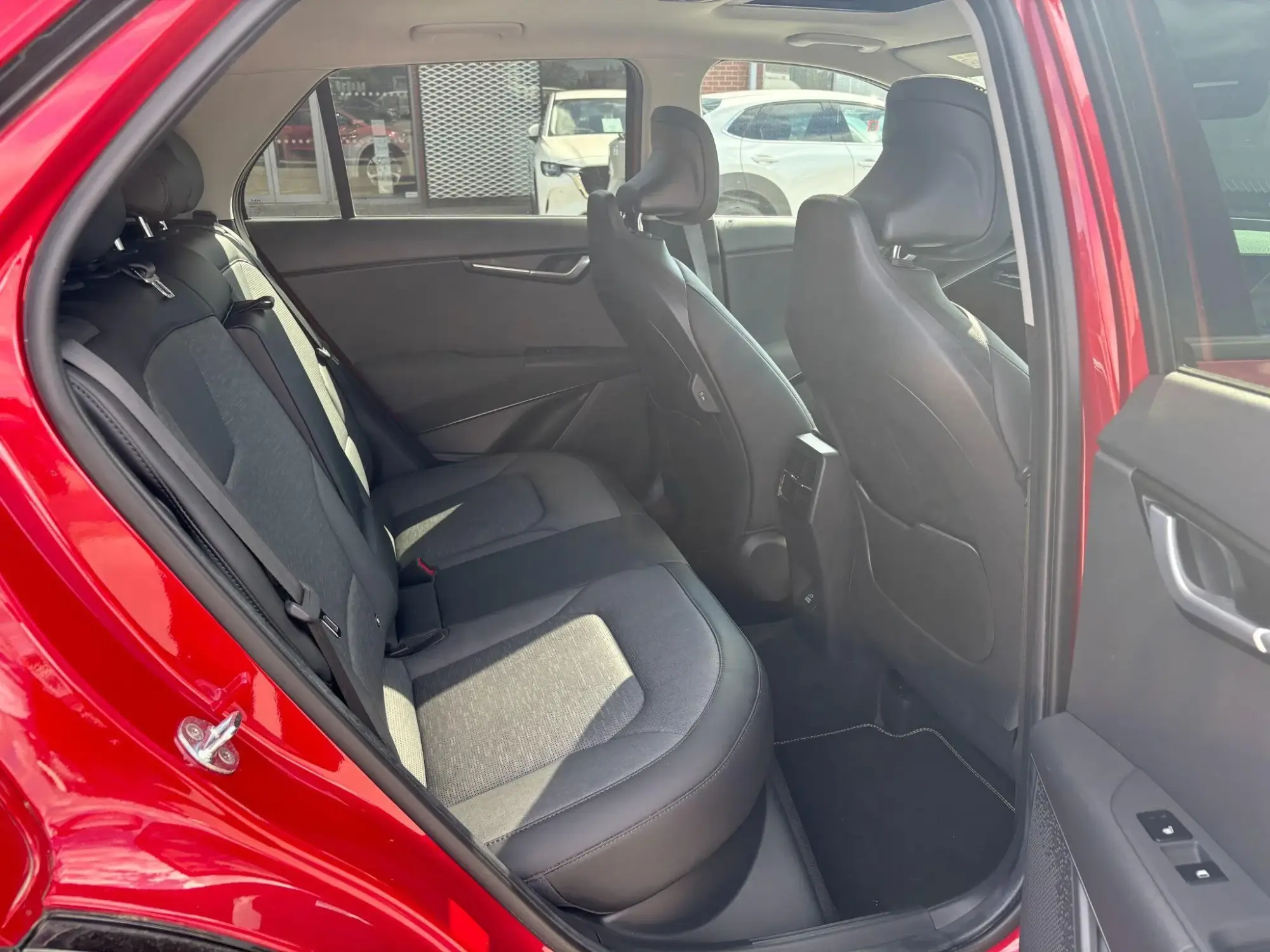 Kia Niro Image 11 Kia Niro Image 11