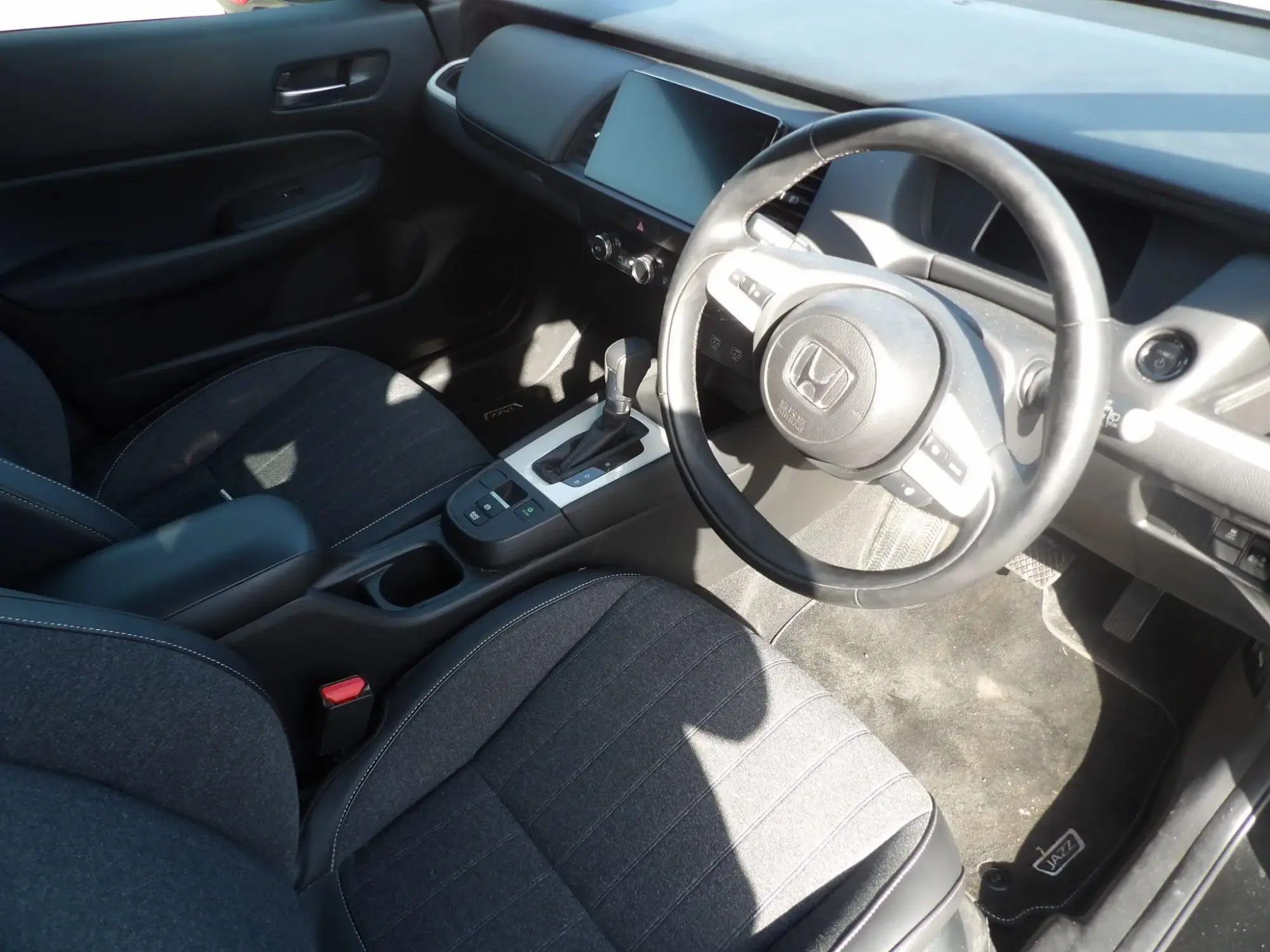 Honda Jazz Hybrid 1.5 h i-MMD Advance eCVT Euro 6 (s/s) 5dr YN23XXM Image 2 Honda Jazz Hybrid 1.5 h i-MMD Advance eCVT Euro 6 (s/s) 5dr YN23XXM Image 2