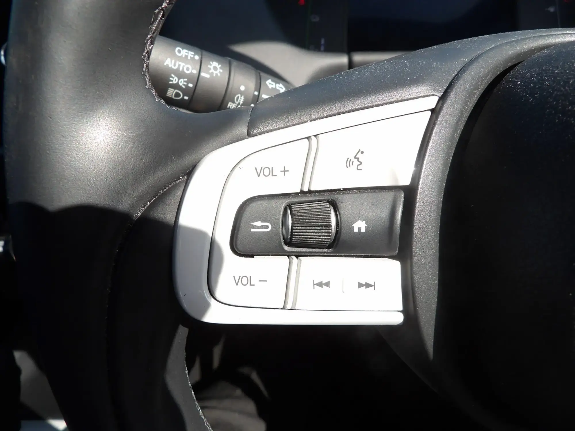 Honda Jazz Hybrid Image 16 Honda Jazz Hybrid Image 16
