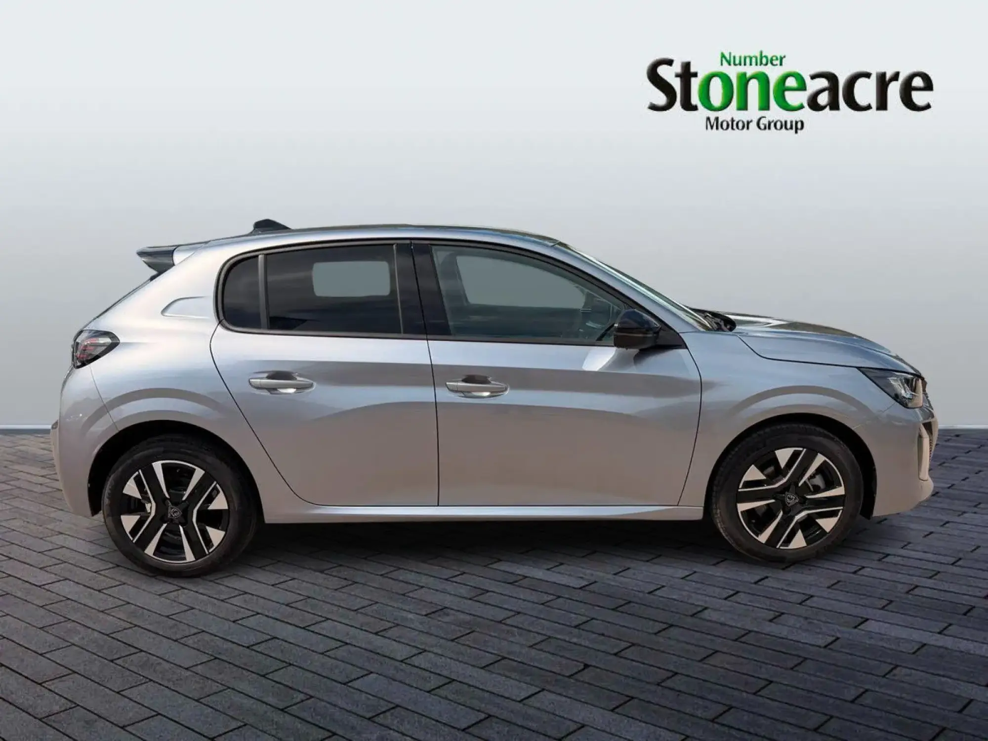 Peugeot 208 Hybrid 1.2 PureTech MHEV Allure e-DSC Euro 6 (s/s) 5dr YA26WXF Image 2